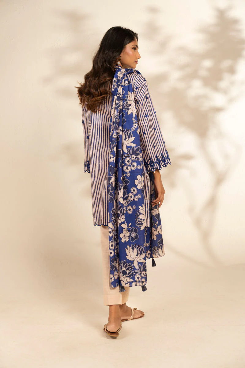 Al Karam Stitched Khaddar 3 Piece FW-99-25-1 Blue J(11) - Image 4
