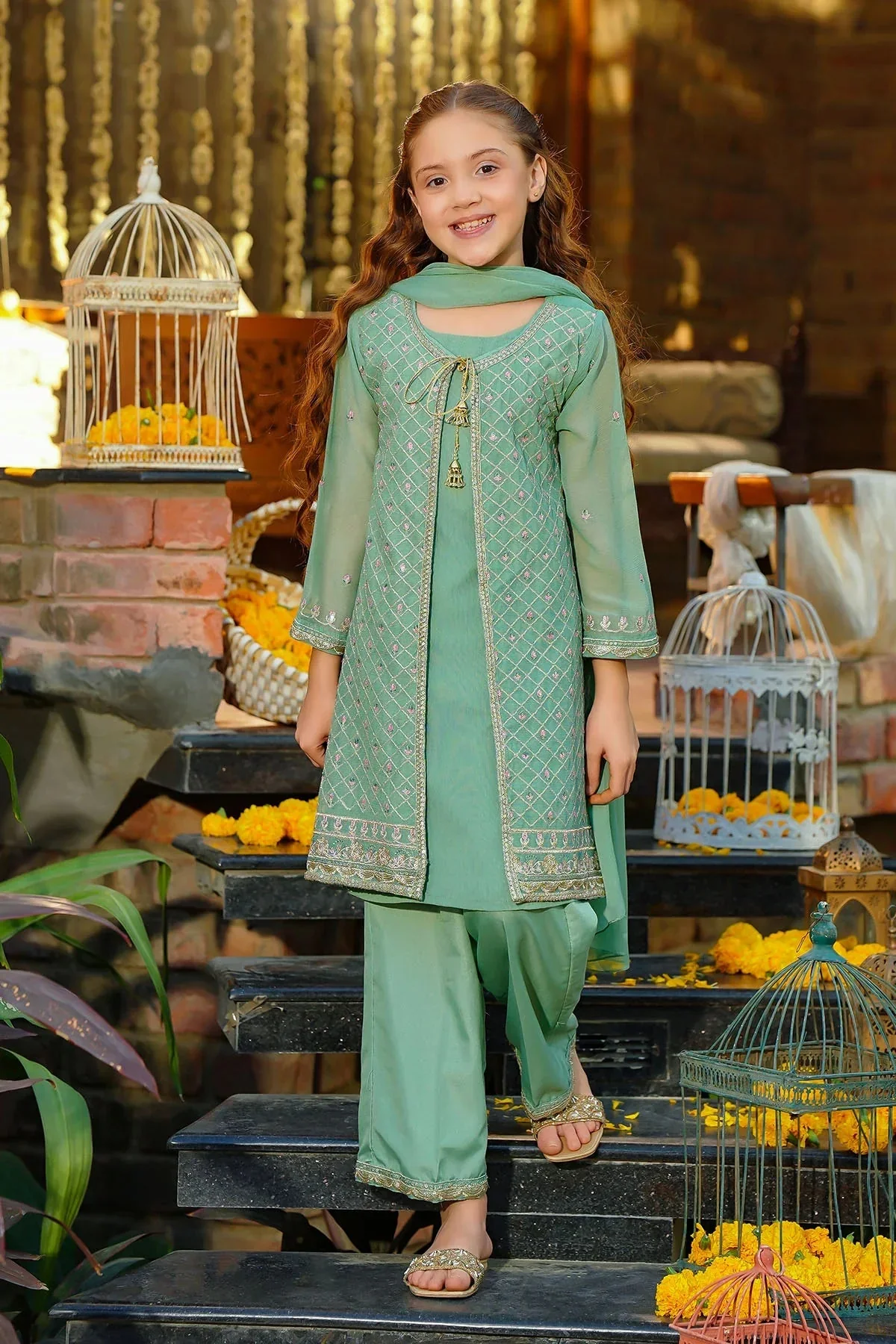 Girls Festive 3 Piece EM 64 J(FW12)