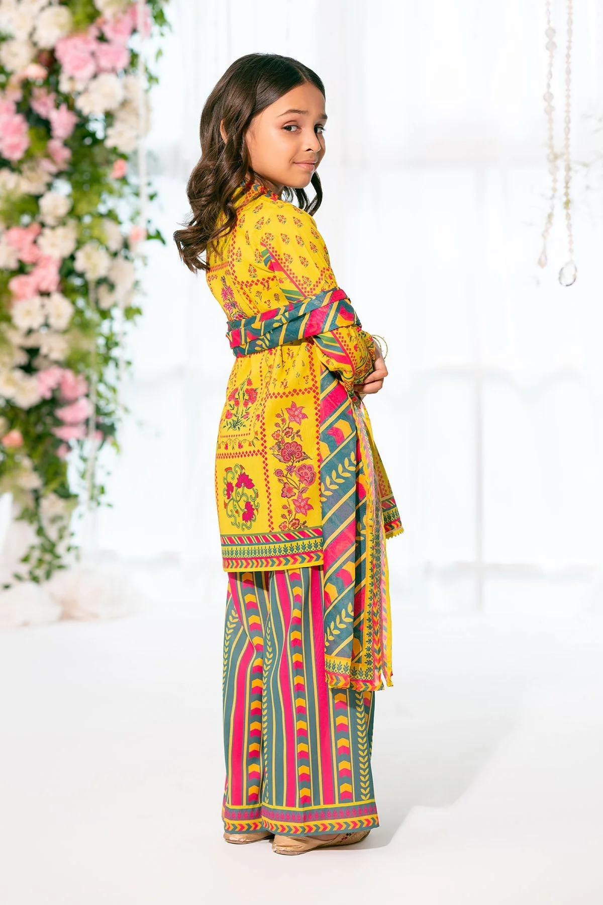 Girls Stitched 3 Piece INDP 48 J(150) - Image 4