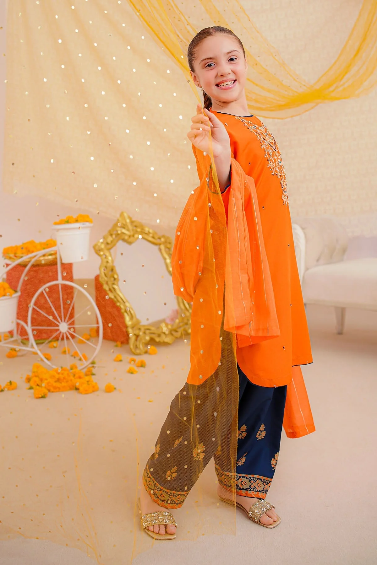 Girls Stitched 3 Piece MHD 20 - Image 3