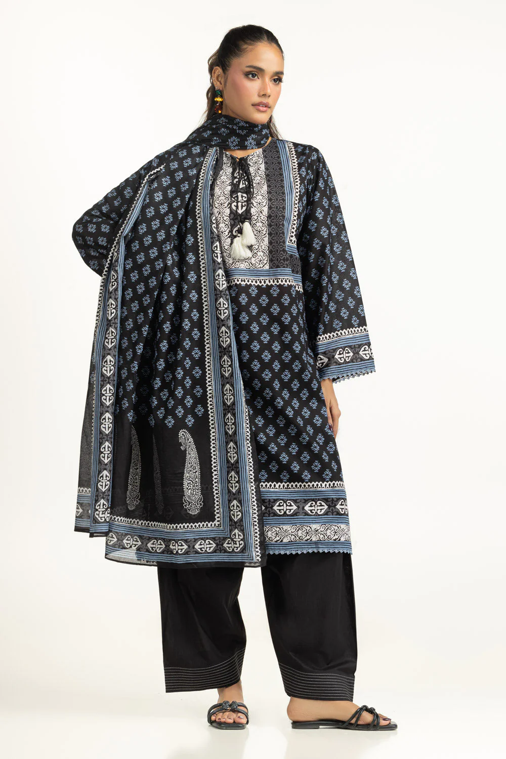 Gul Ahmed Stitched Lawn 3 Piece B#62002 J(60) Y(5)