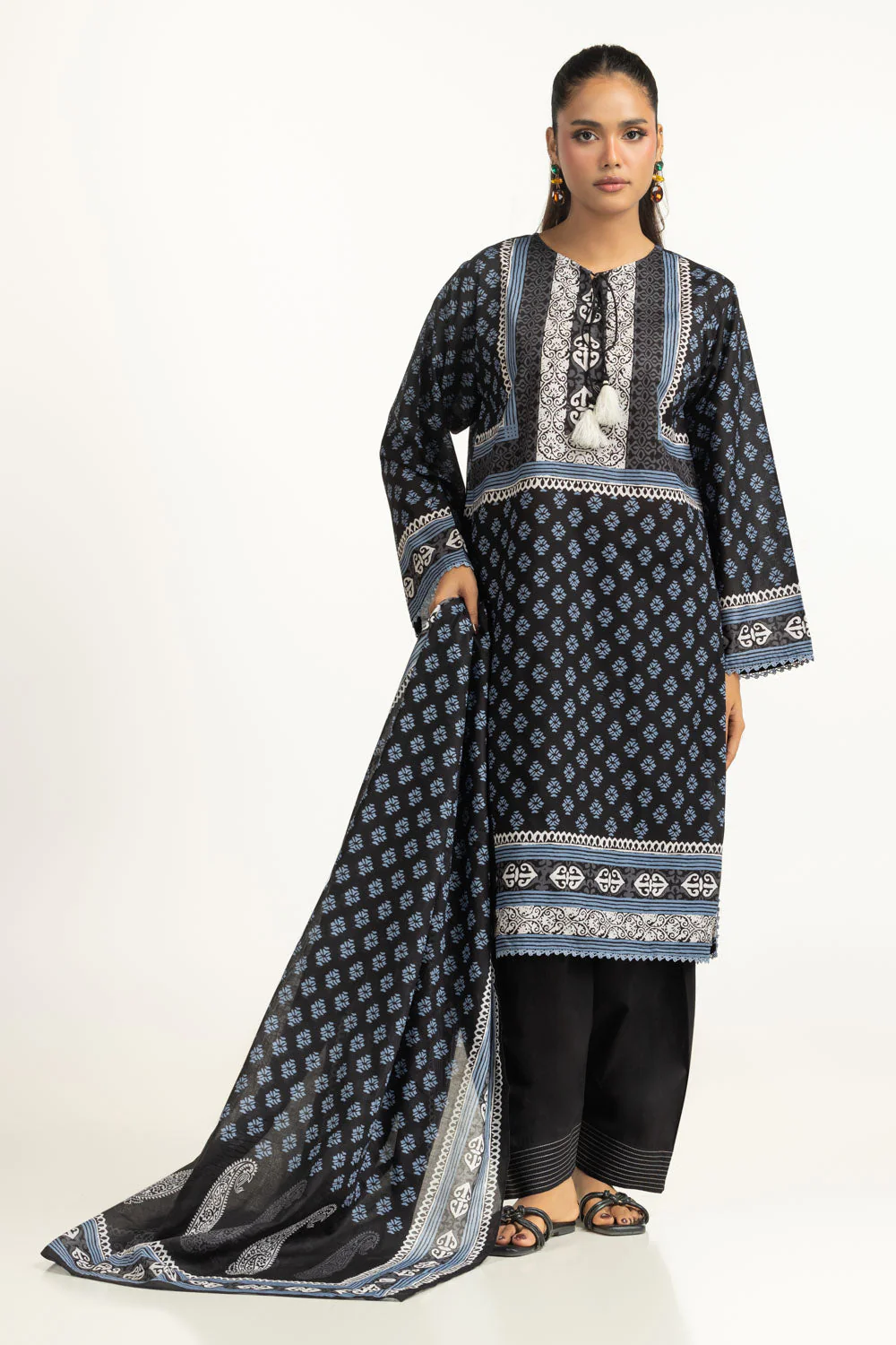 Gul Ahmed Stitched Lawn 3 Piece B#62002 J(60) Y(5) - Image 3