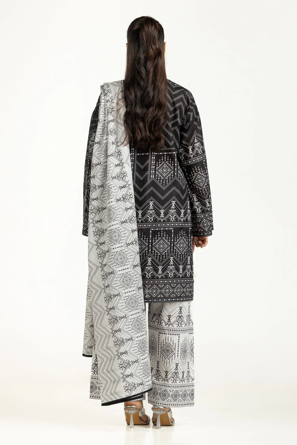 Gul Ahmed Stitched Lawn 3 Piece B#62004 J(69) NY 63 - Image 5