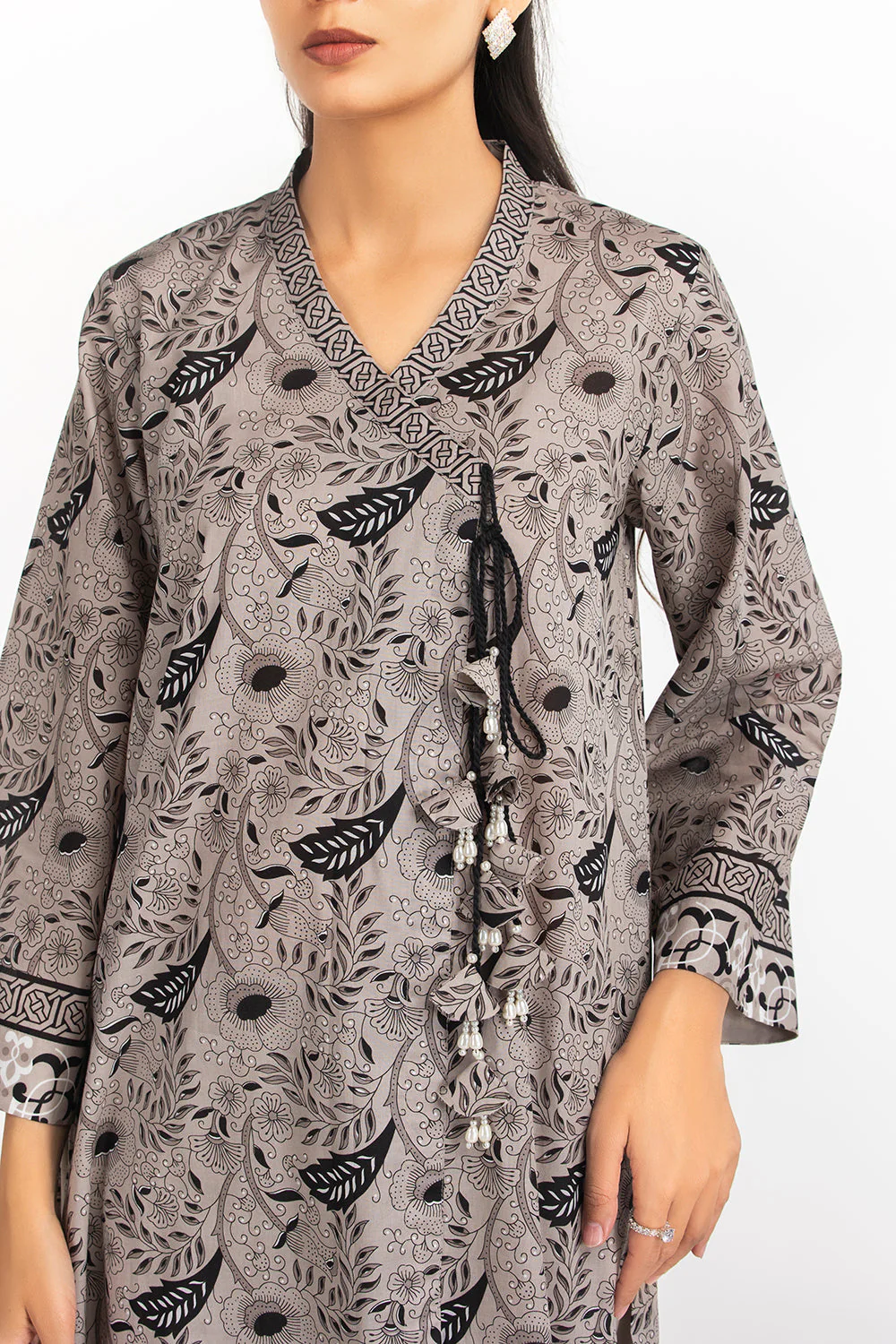 Gul Ahmed Stitched Lawn 3 Piece B#62005 J(66) NY 43 - Image 4