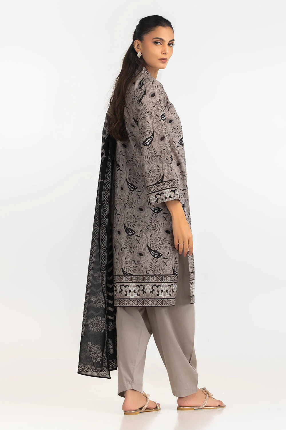 Gul Ahmed Stitched Lawn 3 Piece B#62005 J(66) NY 43 - Image 5