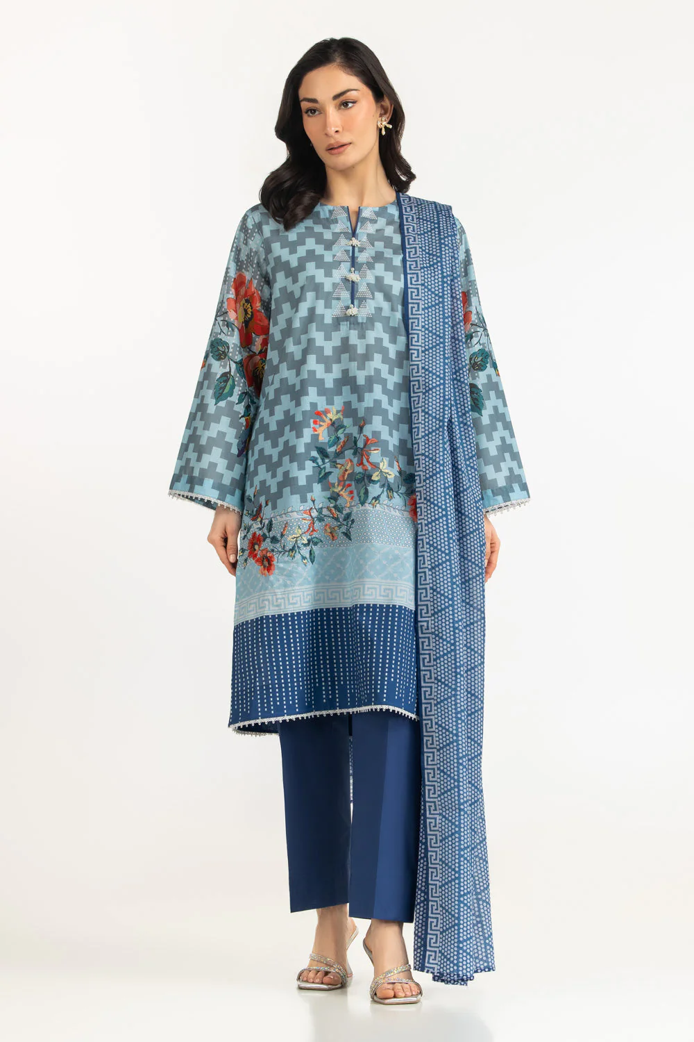 Gul Ahmed Stitched Lawn 3 Piece CL#52652 J(36) NY 43 - Image 3