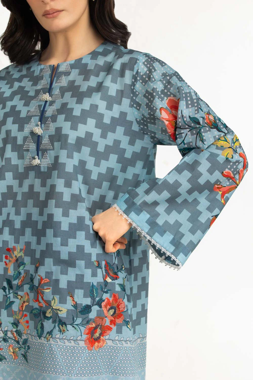 Gul Ahmed Stitched Lawn 3 Piece CL#52652 J(36) NY 43 - Image 5