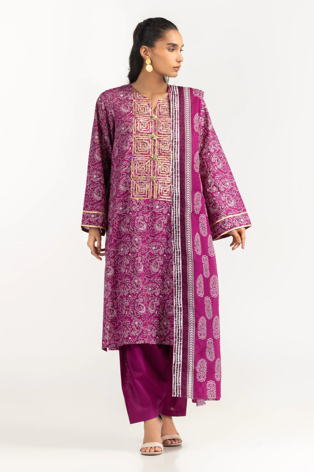 Gul Ahmed Stitched Lawn 3 Piece CL#62041 J(61) Y(10)(11) - Image 3