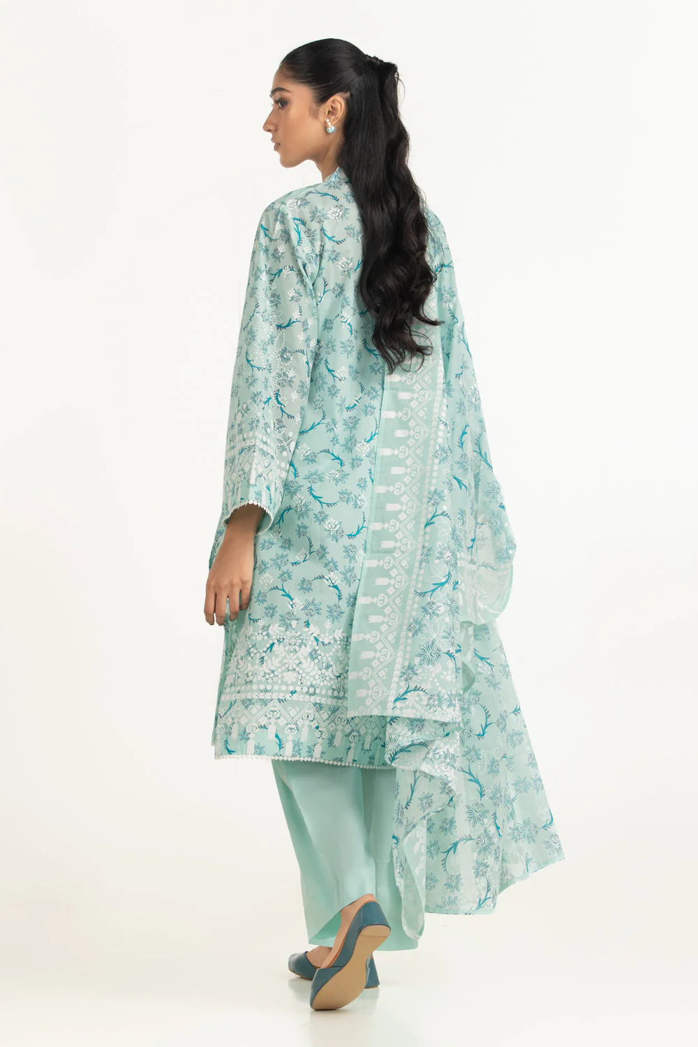 Gul Ahmed Stitched Lawn 3 Piece CL#62108A J(59&60) NY (41) - Image 5