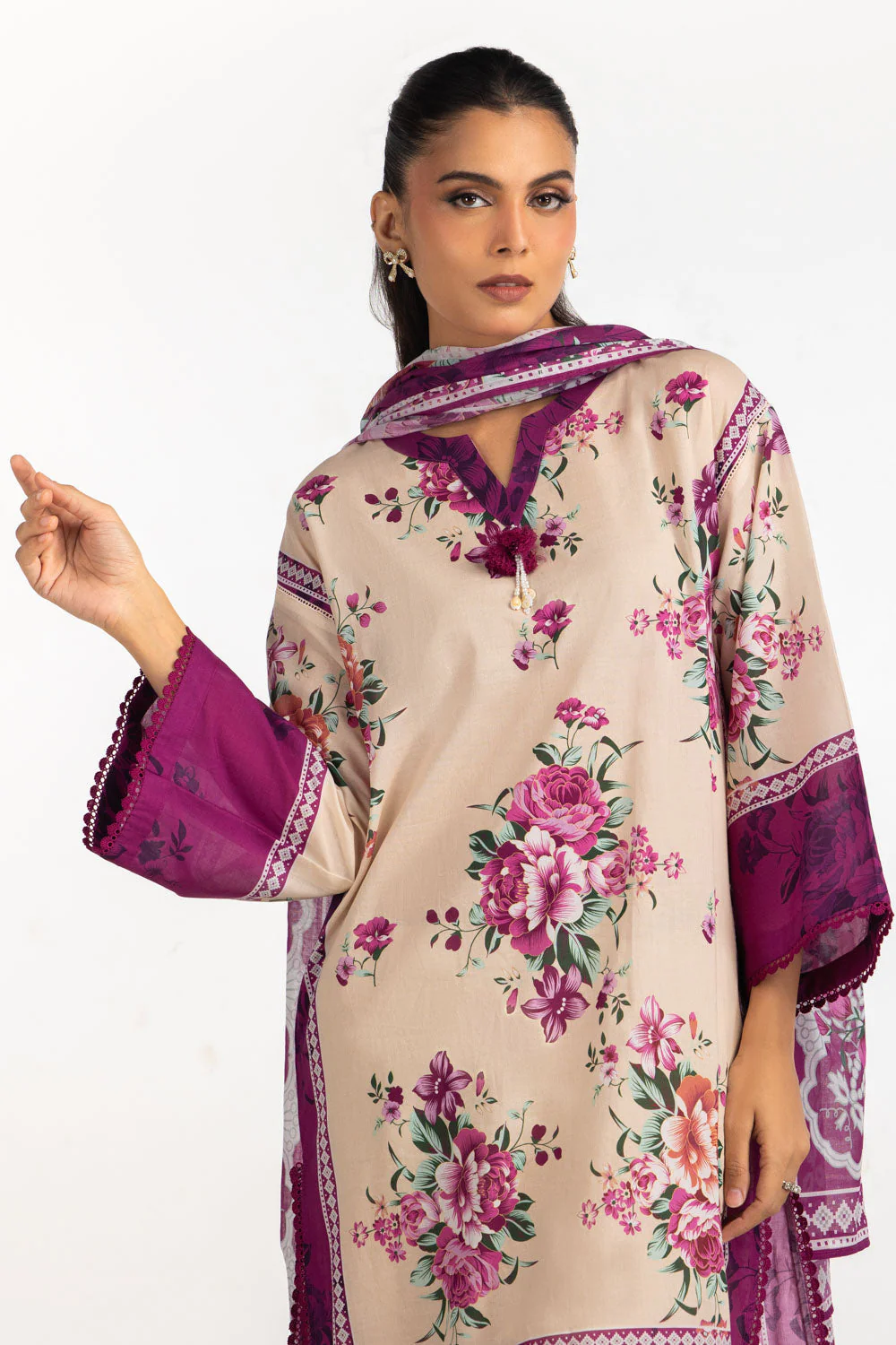 Gul Ahmed Stitched Lawn 3 Piece CL#62137 J(37) Y(4) - Image 3