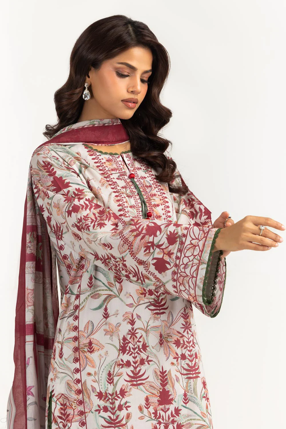 Gul Ahmed Stitched Lawn 3 Piece CL#62138 J(69) NY 63 - Image 4