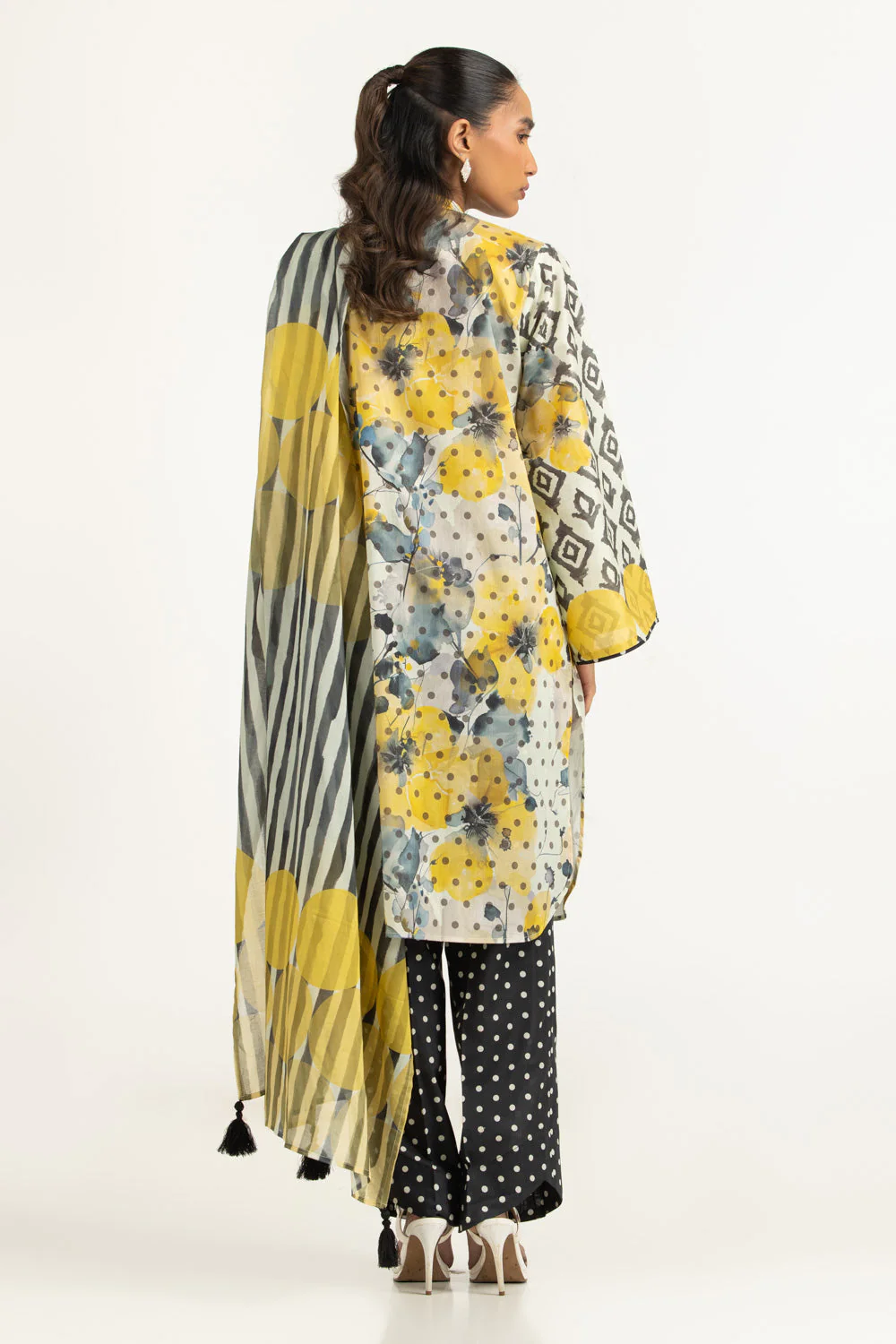 Gul Ahmed Stitched Lawn 3 Piece CL#62155 J(42) NY 54 - Image 5