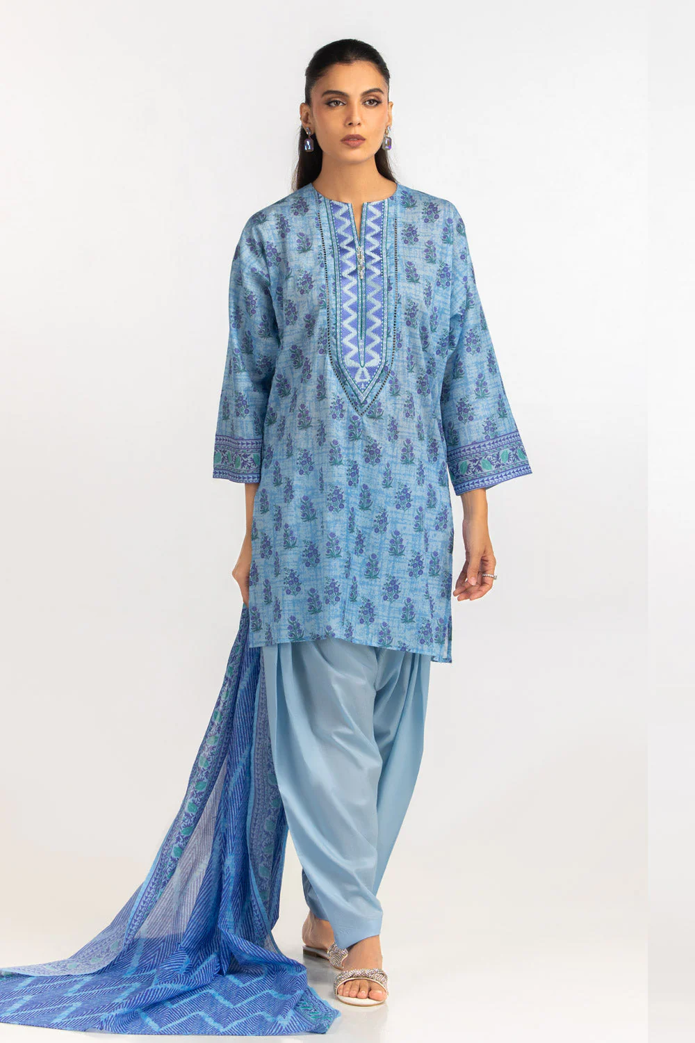 Gul Ahmed Stitched Lawn 3 Piece CL#62157 J(47&48) y(13) - Image 3