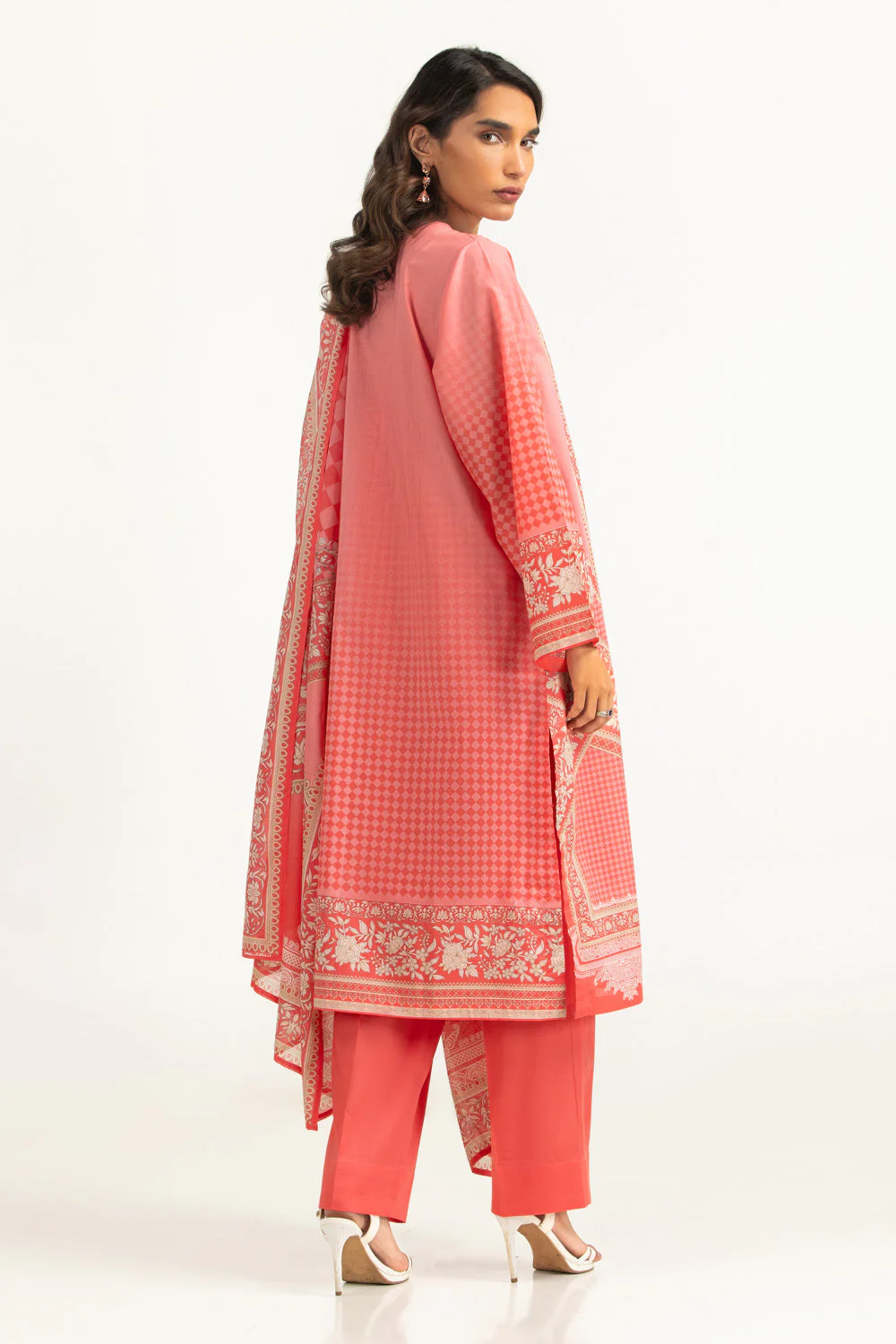 Gul Ahmed Stitched Lawn 3 Piece CL#62202 J(49) NY (42) - Image 5
