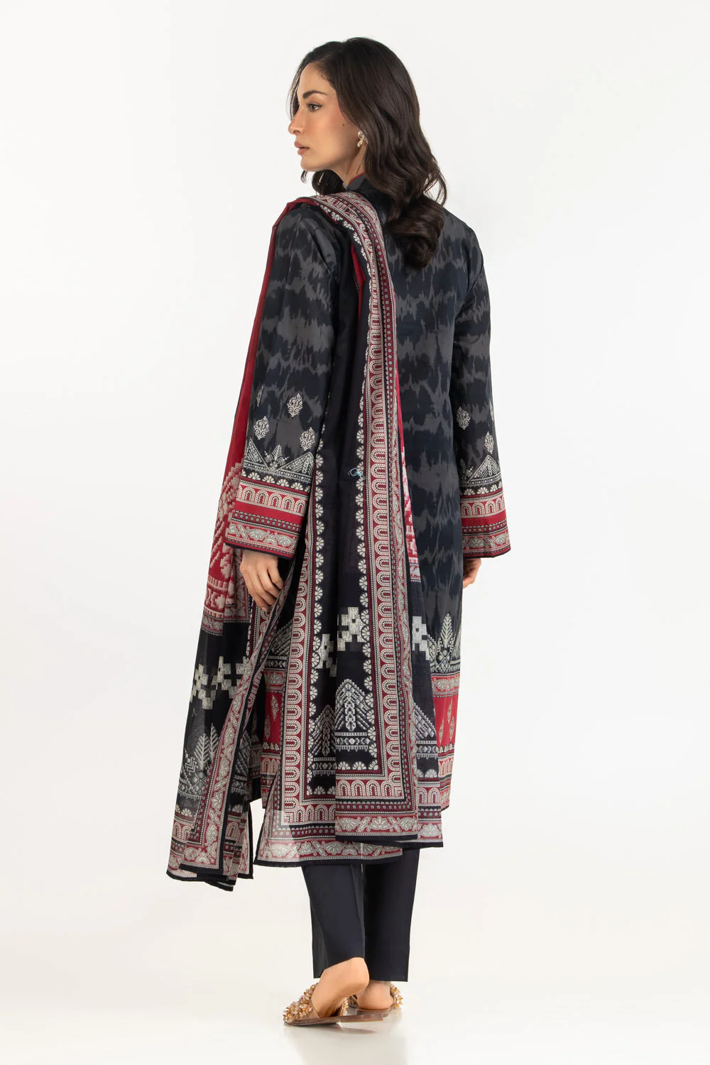 Gul Ahmed Stitched Lawn 3 Piece CL#62229 J(55) NY(47) - Image 6