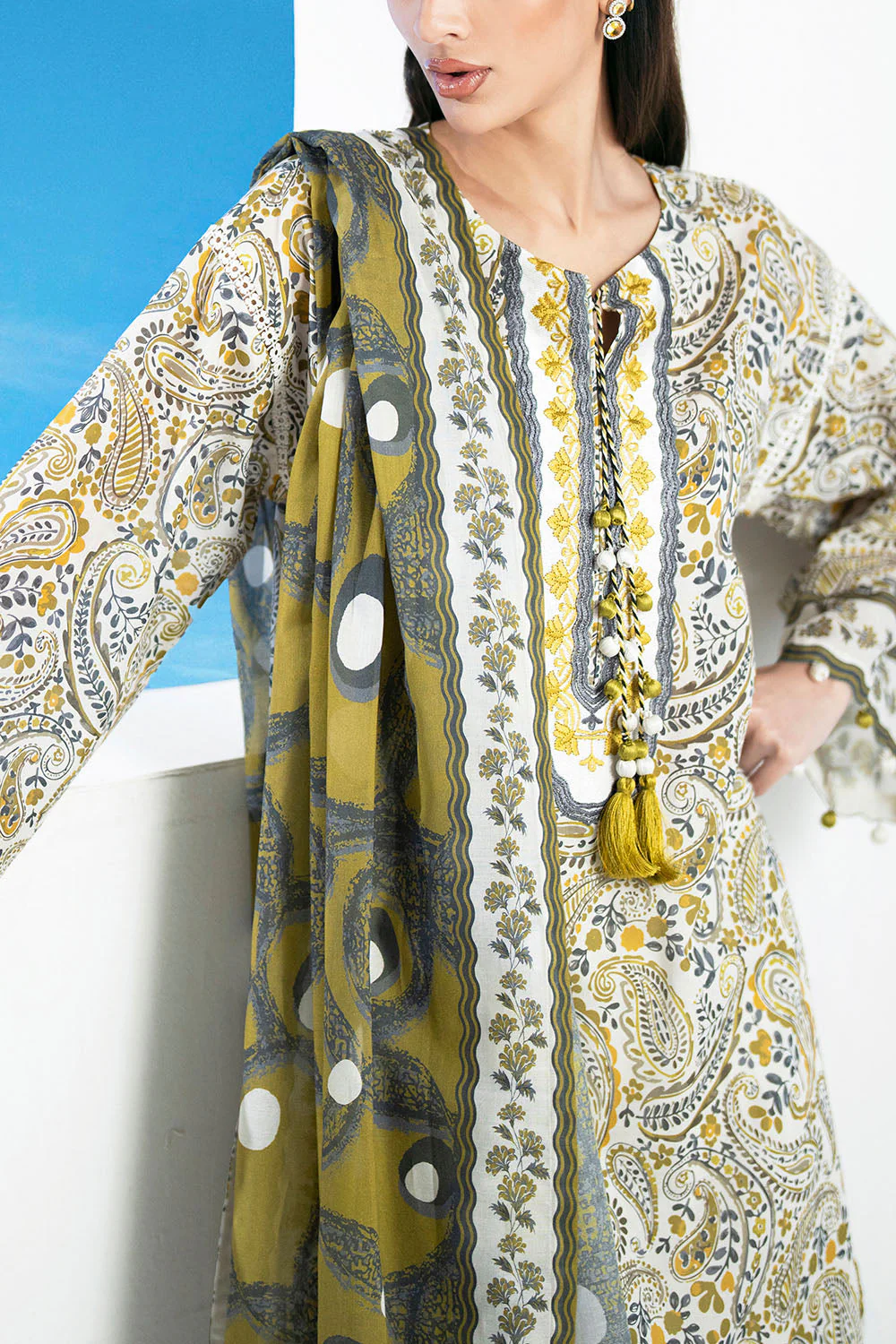 Gul Ahmed Stitched Lawn 3 Piece CL#62247 J(65) NY (41) - Image 3