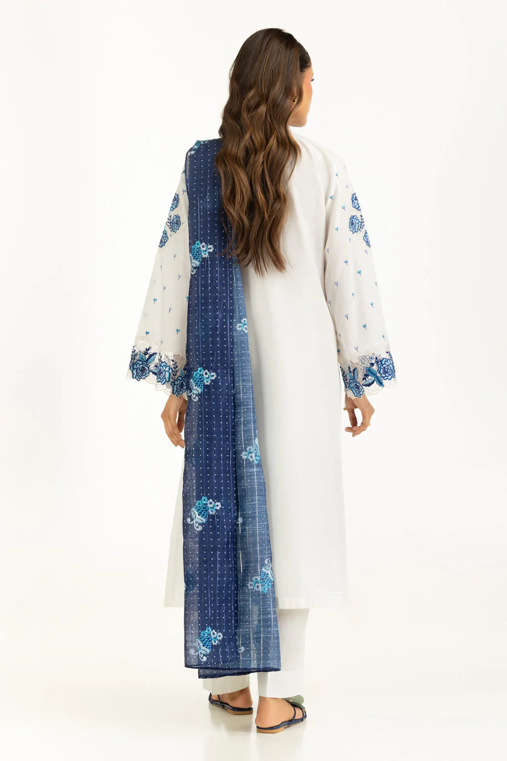 Gul Ahmed Festive 3 Piece IUSTKSD-1089 J(21) - Image 3