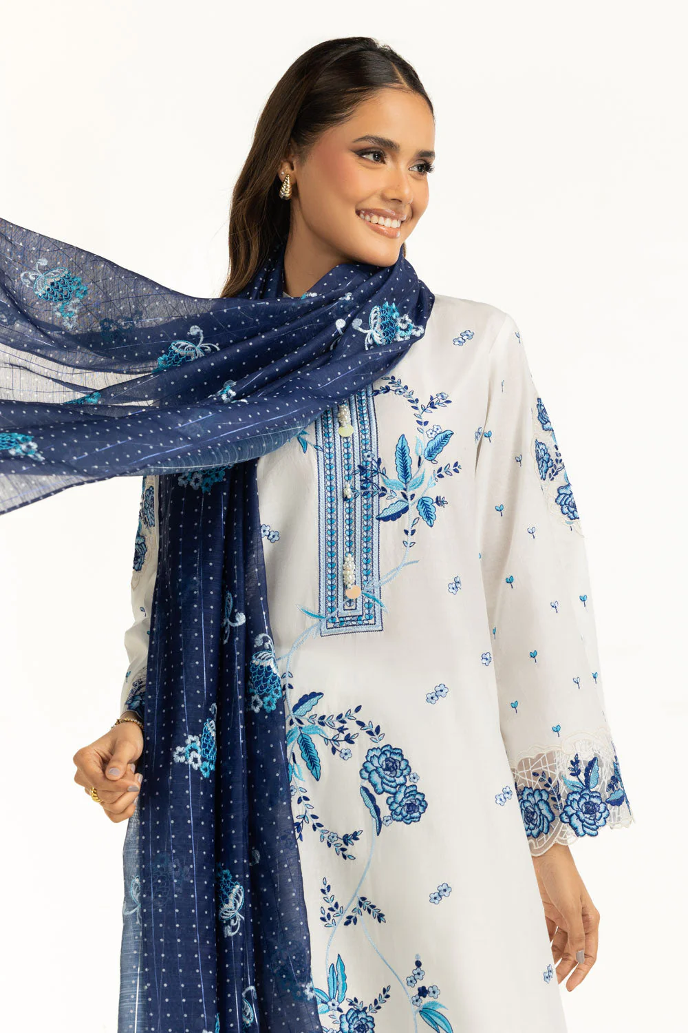 Gul Ahmed Festive 3 Piece IUSTKSD-1089 J(21) - Image 4