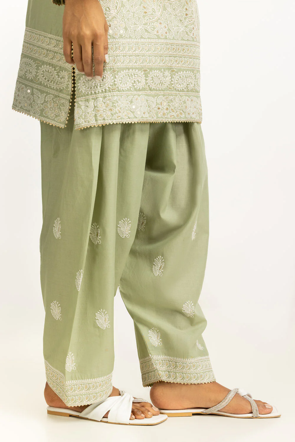 Gul Ahmed Festive 3 Piece IUSTKSD-1235 - Image 2