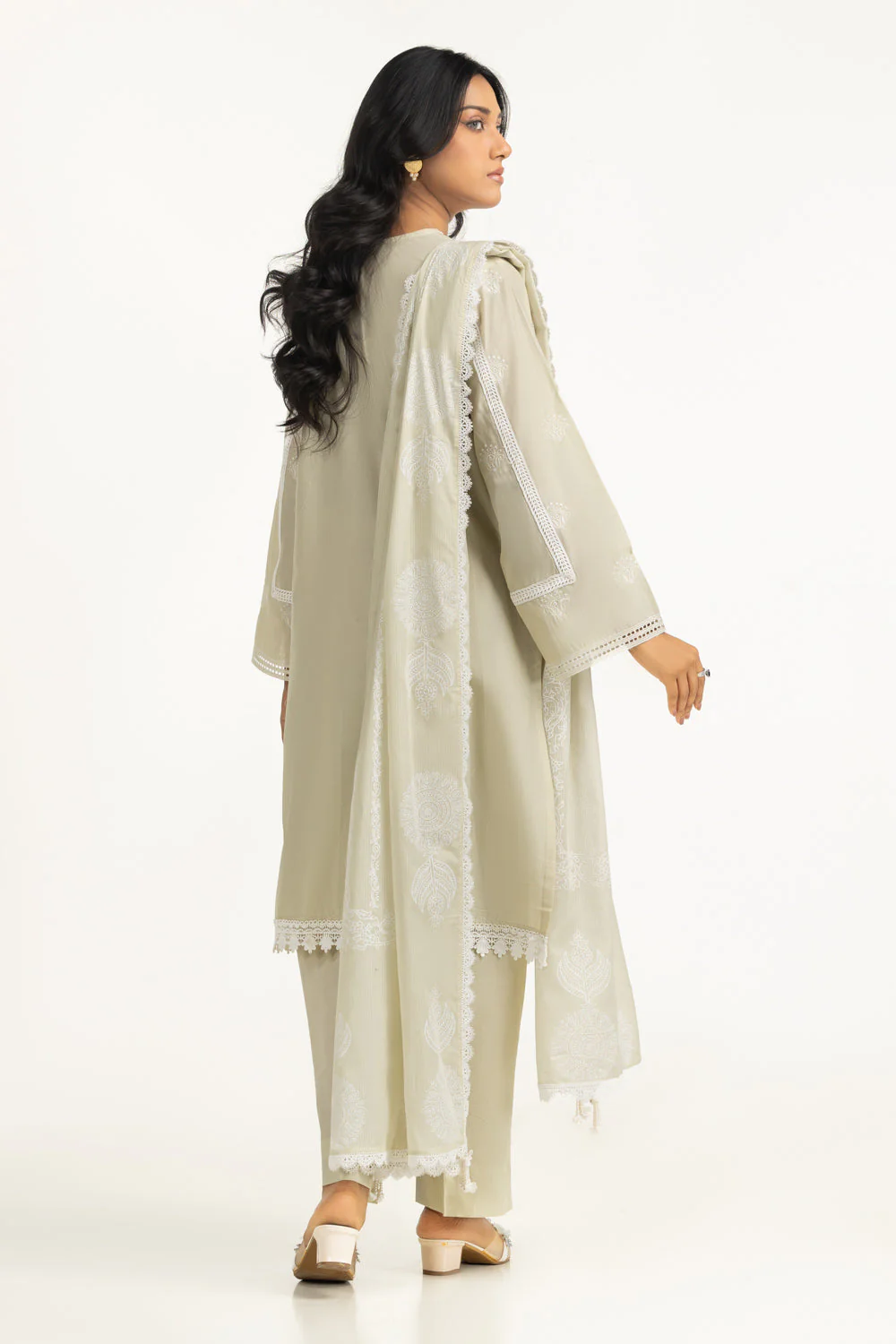 Gul Ahmed Festive 3 Piece IUSTKSD-2016 J(25) y33 - Image 5