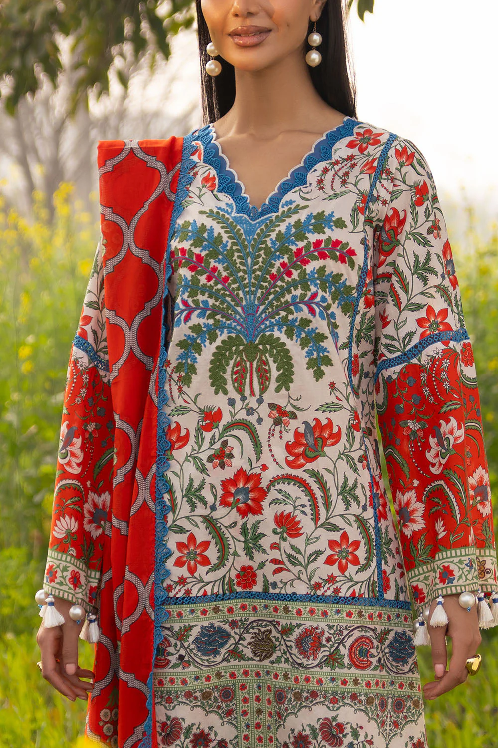 Gul Ahmed Lawn 3 Piece CL-62126 J(13) Y(20) - Image 2