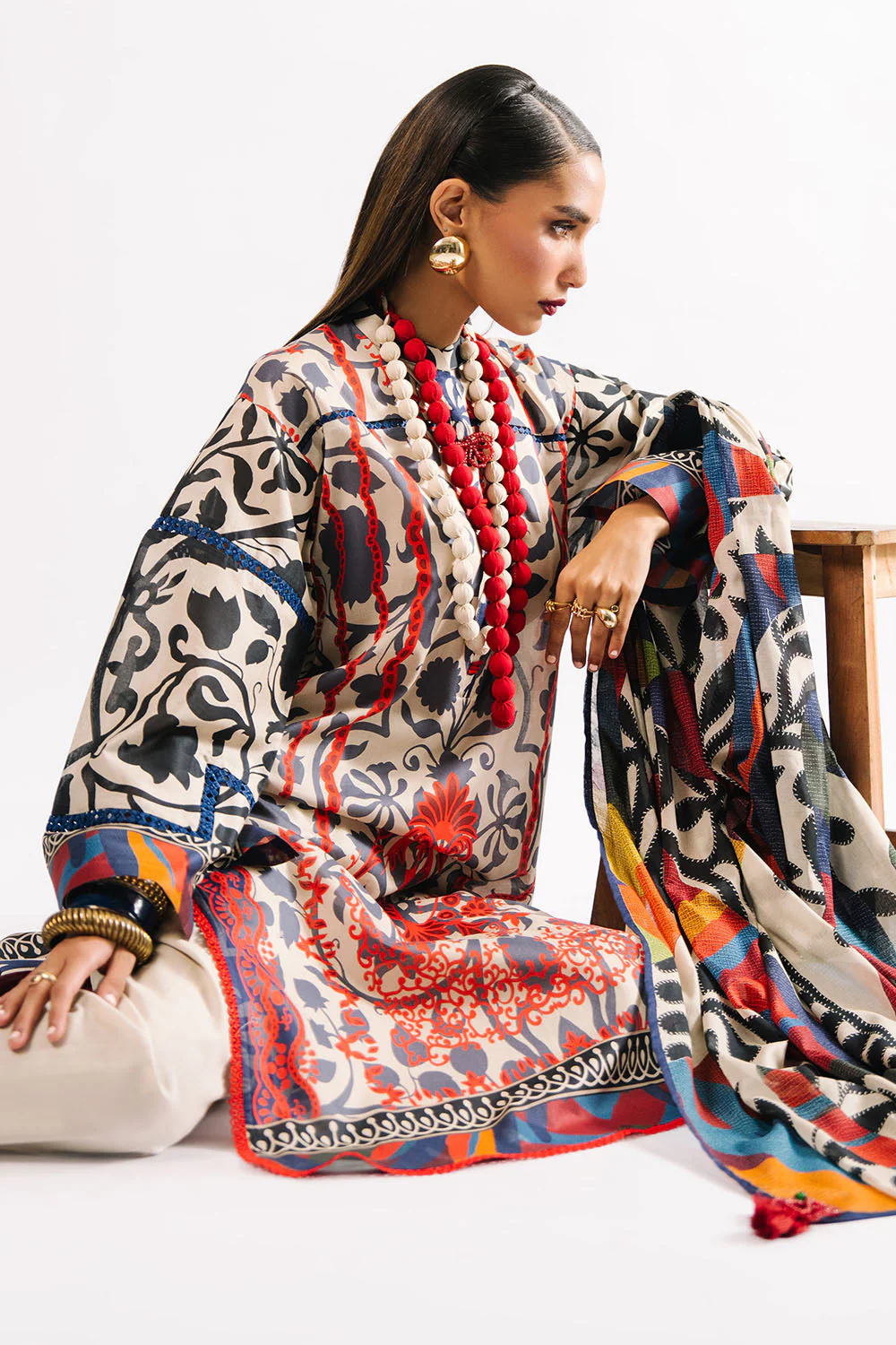 Gul Ahmed Lawn 3 Piece CL-62143 Y-40 - Image 4
