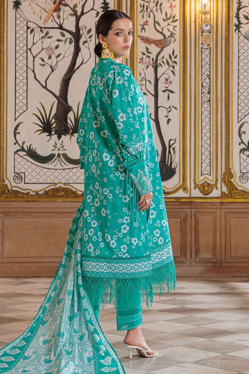 Gul Ahmed Lawn 3 Piece CL-62245 J(28) Y20 - Image 4