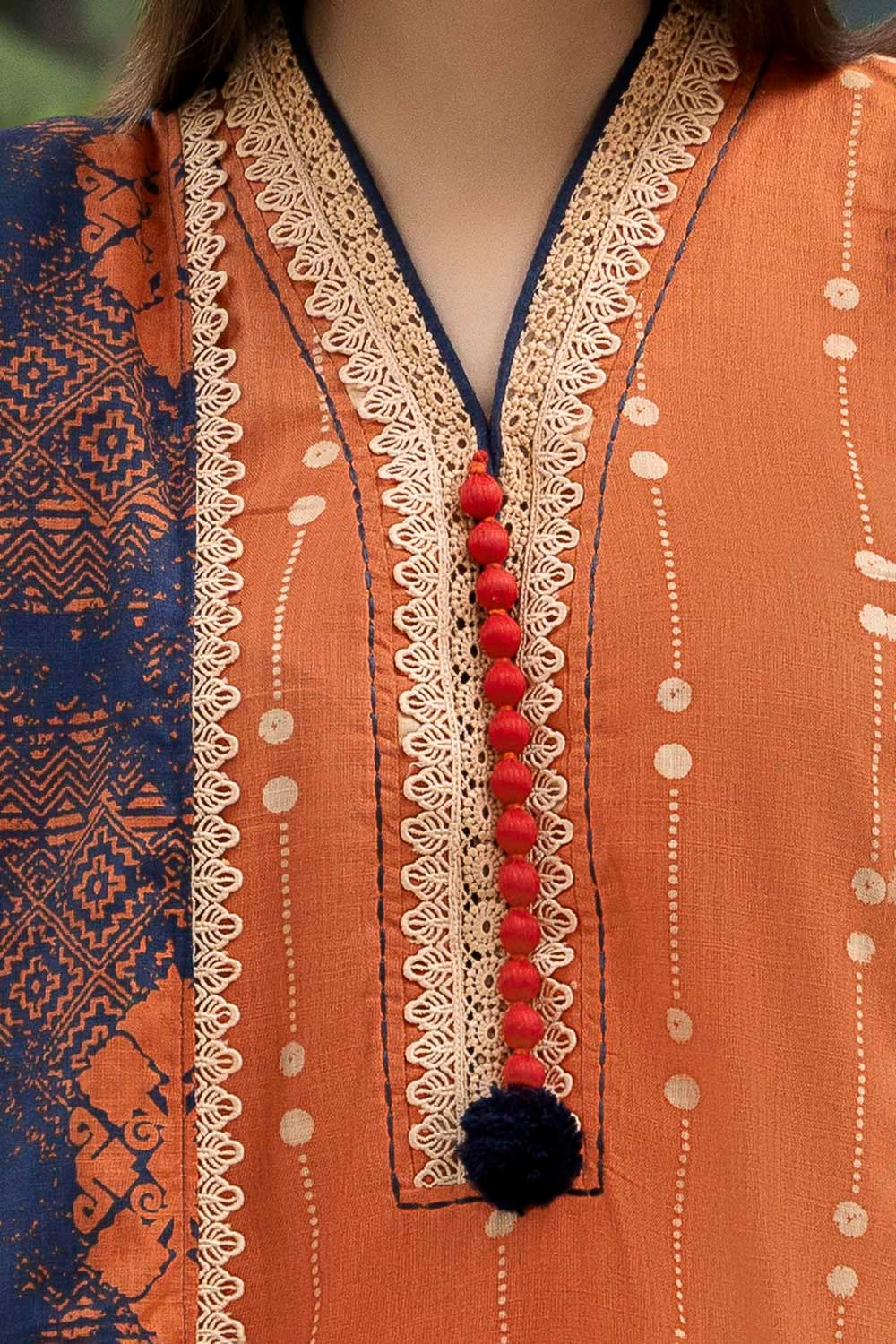 Gul Ahmed Stitched 3 Piece Khaddar K-52038 J(74) - Image 3