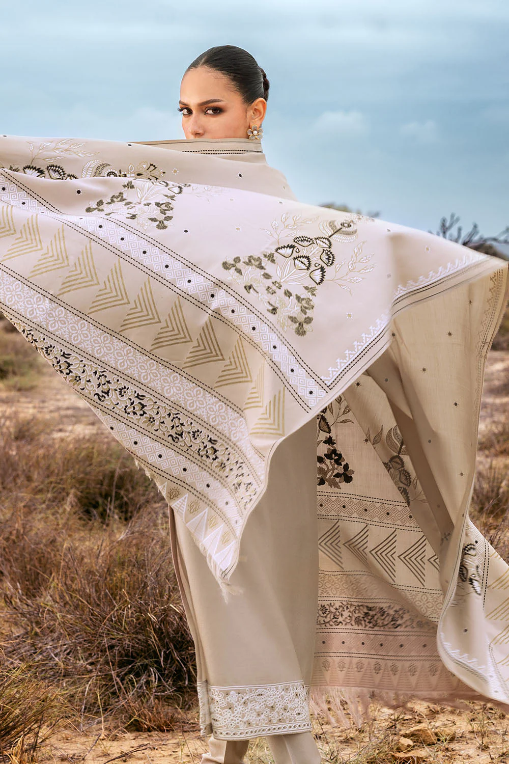 Gul Ahmed Stitched 3 Piece Pashmina AP-52003 J(81) Y-18 - Image 4