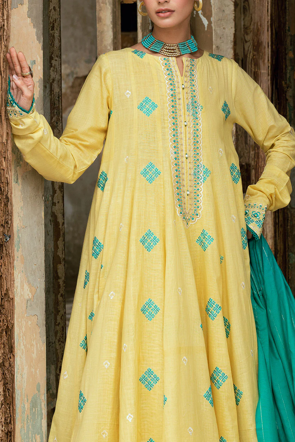 Gul Ahmed Stitched Pashmina 3 Piece AP#52018 J(70&71) Y-22 - Image 2