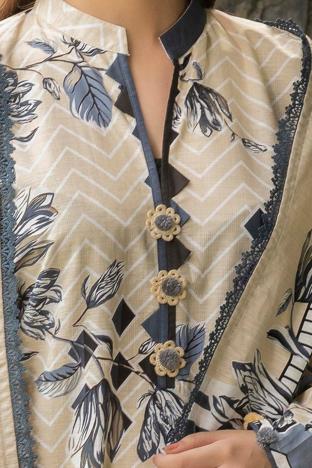 Gul Ahmed Unstitched Khaddar 3 Piece K#52023 - Image 2