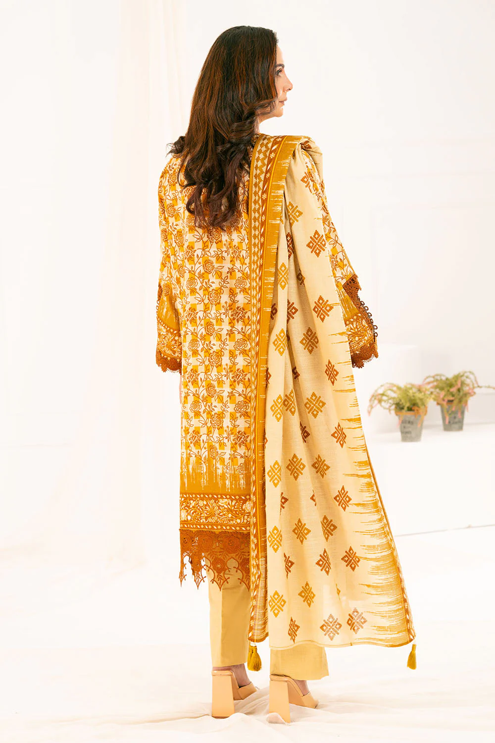 Gul Ahmed Unstitched Khaddar 3 Piece K#52087 - Image 4
