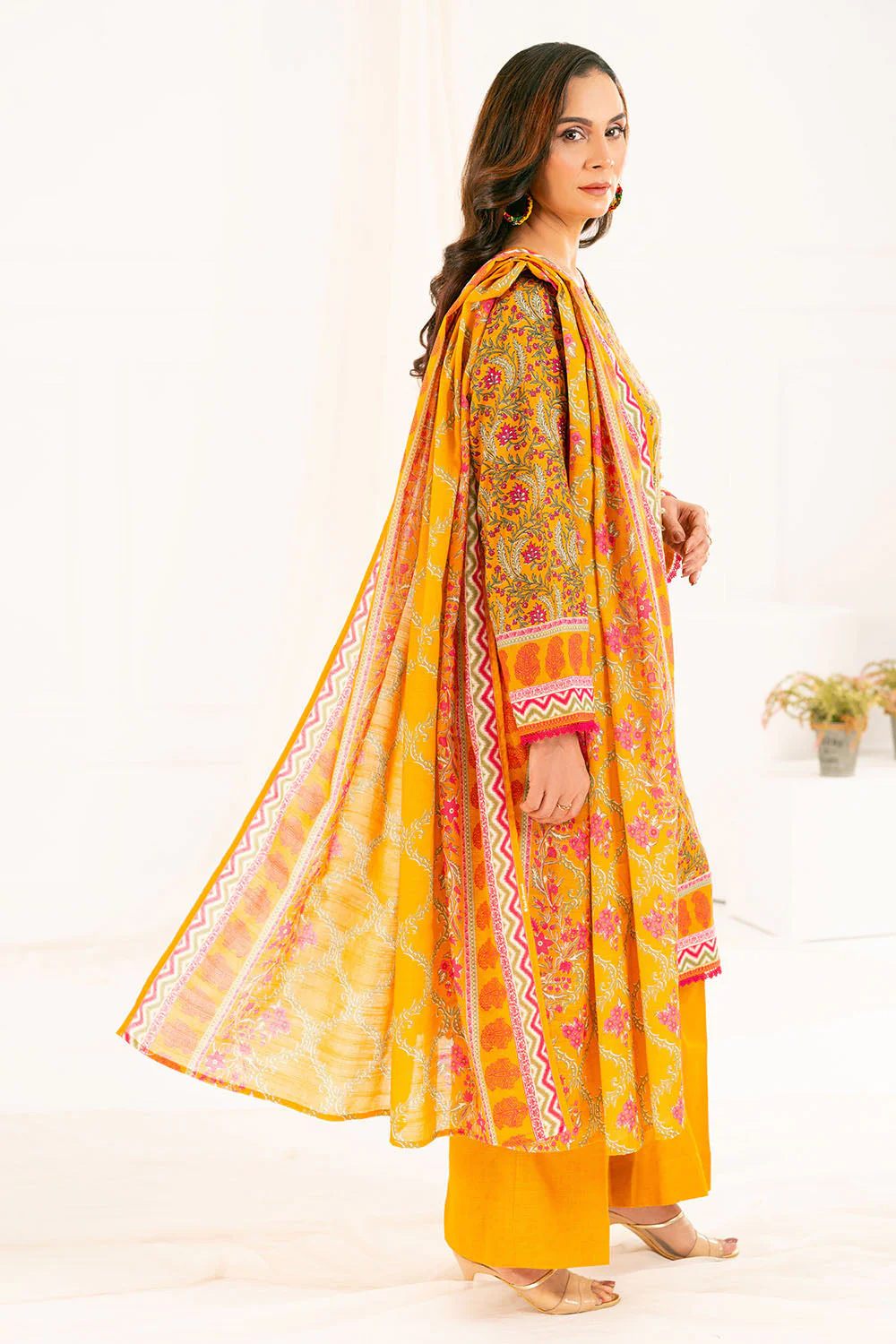 Gul Ahmed Unstitched Khaddar 3 Piece K#52099 - Image 3