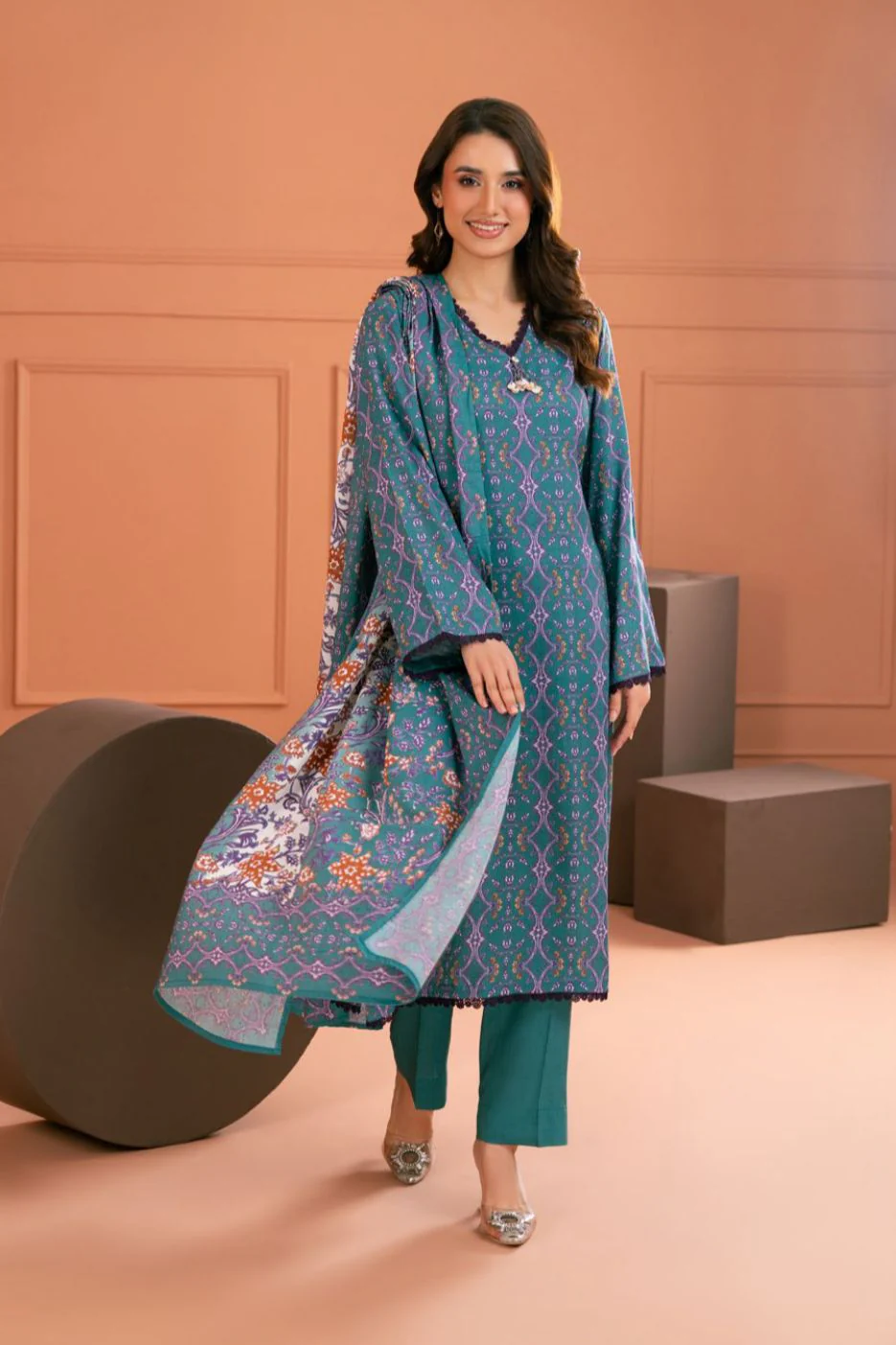 Gul Ahmed Unstitched Linen 3 Piece LT#52034 - Image 3