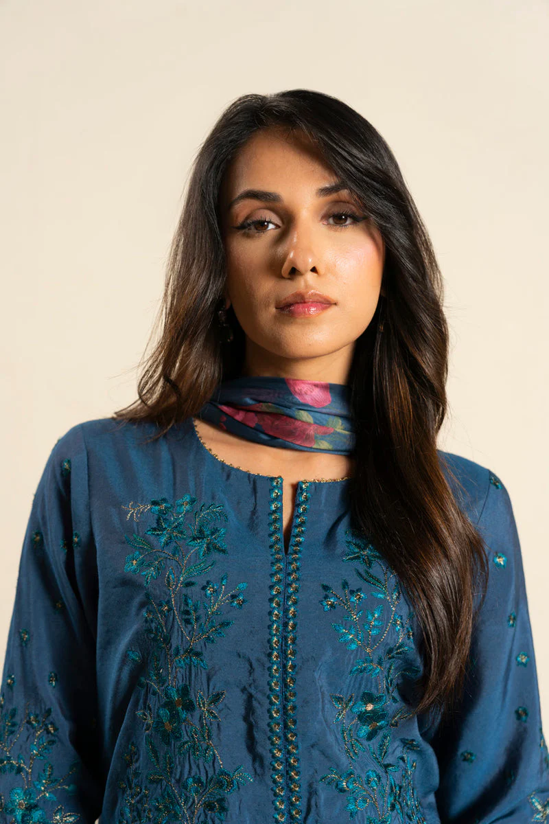 Al Karam Stitched Festive LPE75-1-3P26 J(121) NY 83 - Image 3
