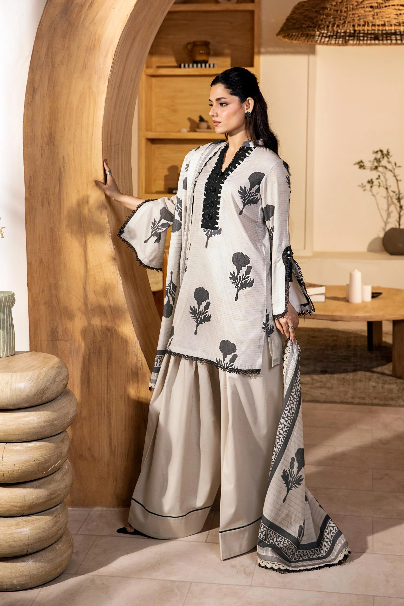 Maria B Stitched Lawn 3 Piece 2026 10(J93) - Image 4