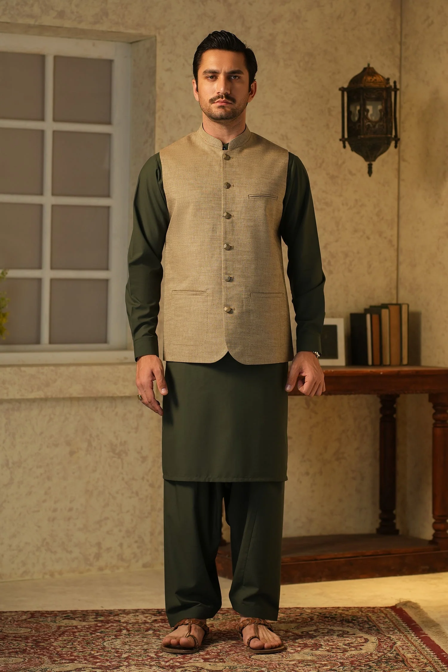 MENS BASIC WAISTCOAT - BROWN AWF2528