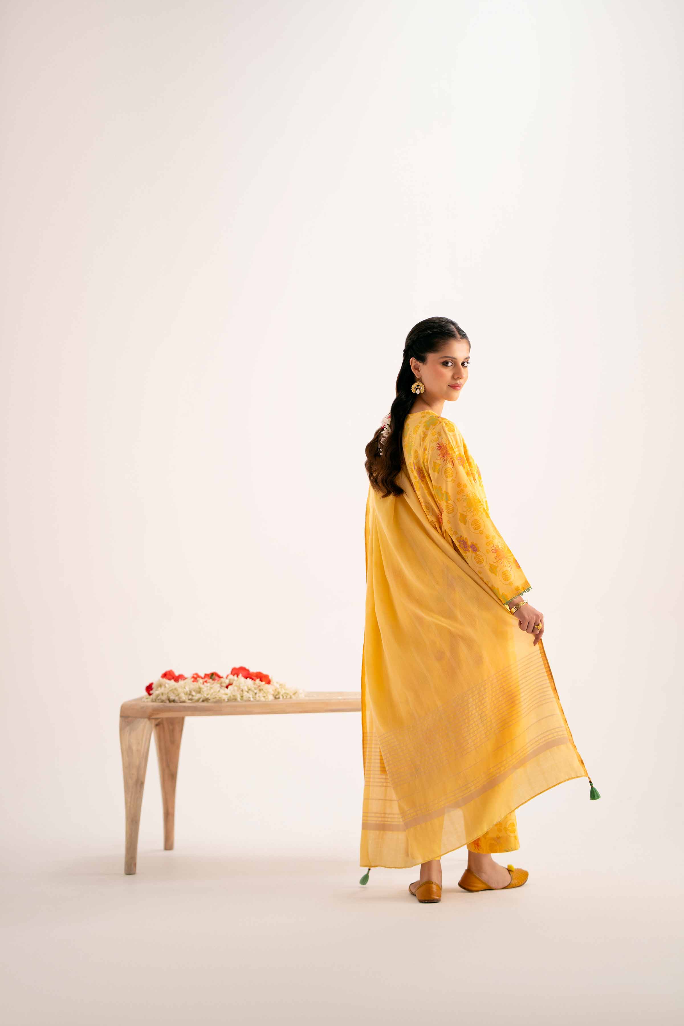 Nishat Linen Stitched Lawn 3 Piece 1216 - Image 3