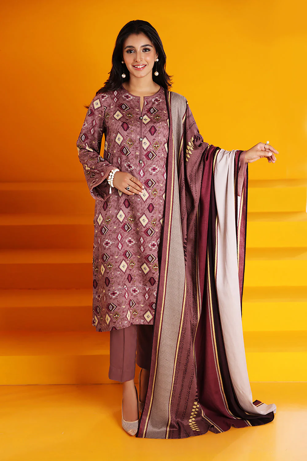 Nishat Stitched Linen 3 Piece 42206126 J(120)