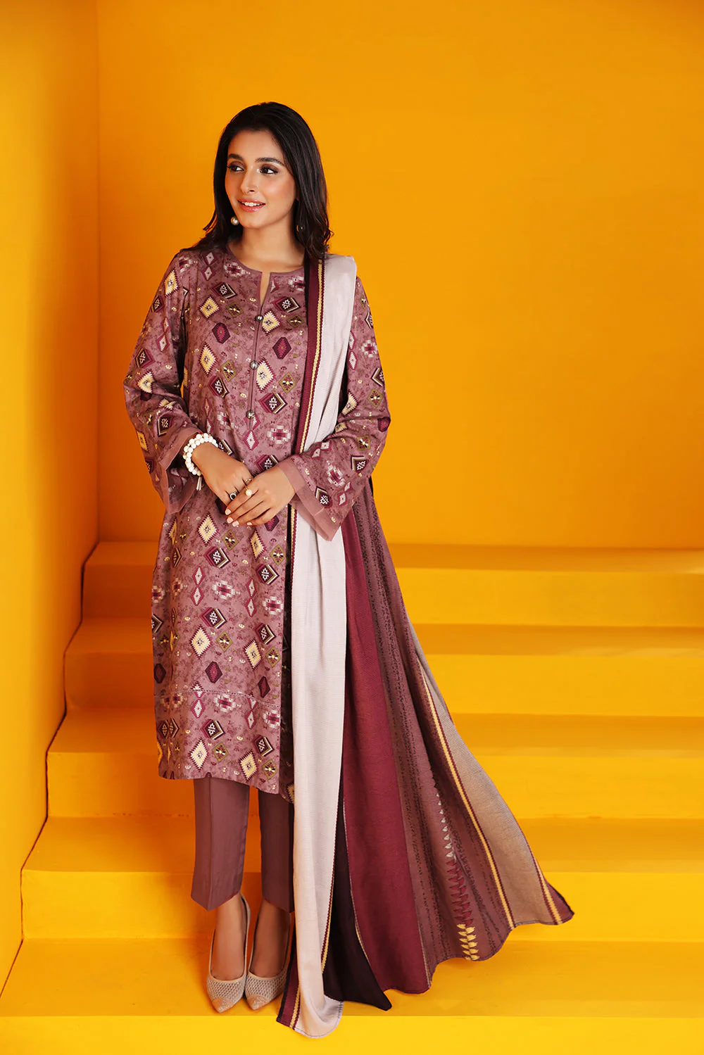 Nishat Stitched Linen 3 Piece 42206126 J(120) - Image 3