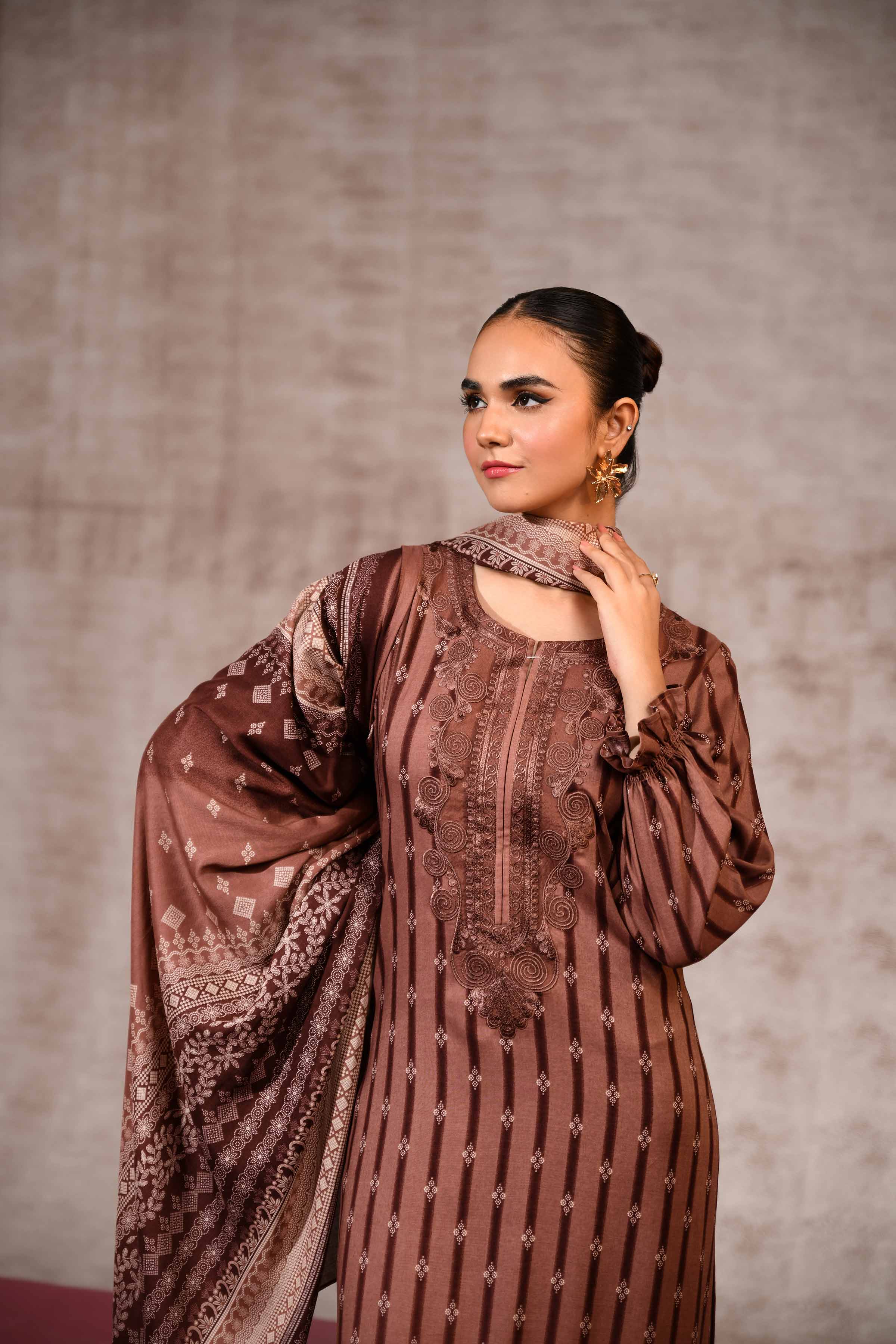 Nishat Stitched Linen 3 Piece 42303173 - Image 3