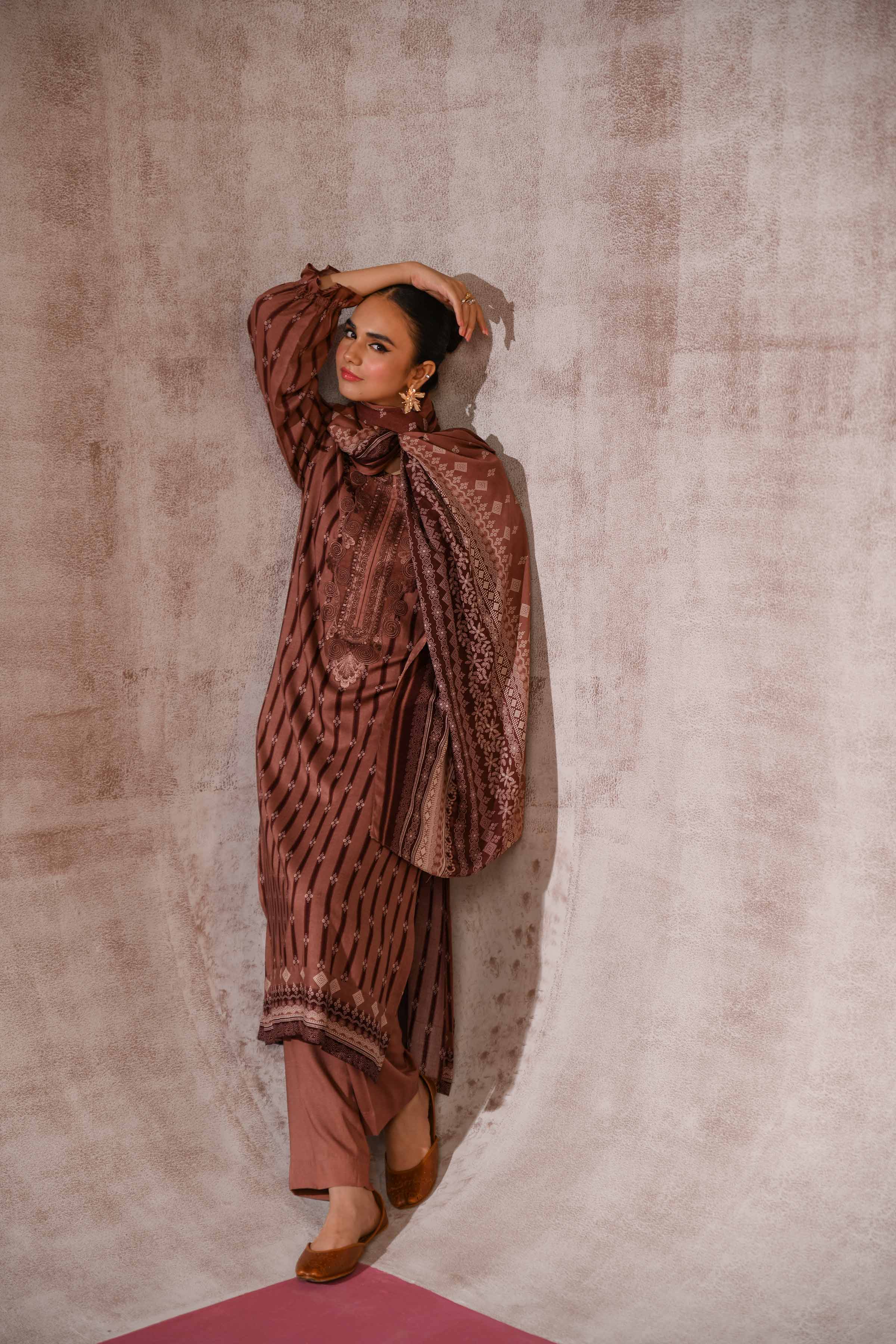 Nishat Stitched Linen 3 Piece 42303173 - Image 4