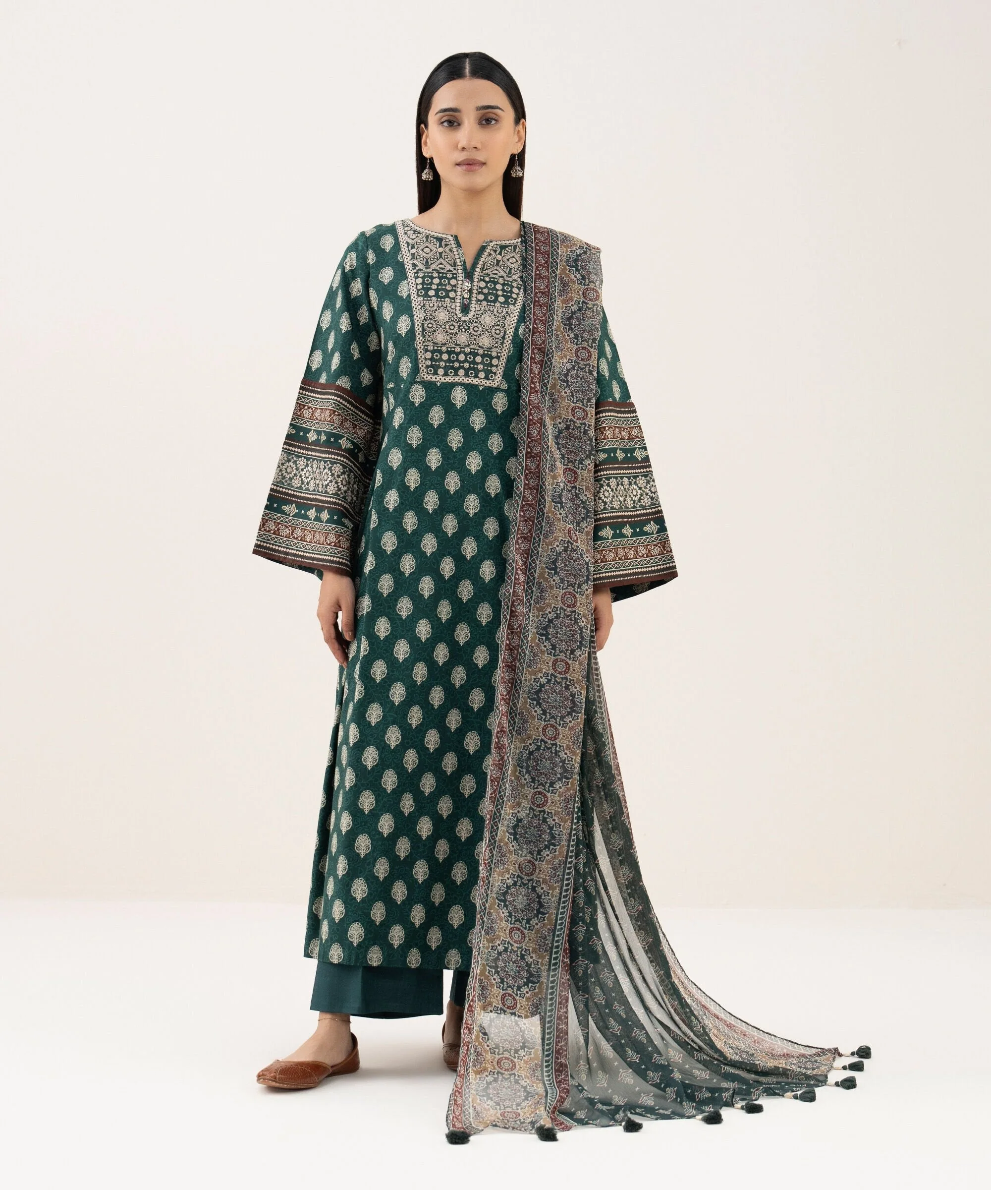 Sapphire Stitched 3 Piece Arabic Lawn 3PEDYS26V065 J(4) Y-173 183 - Image 2