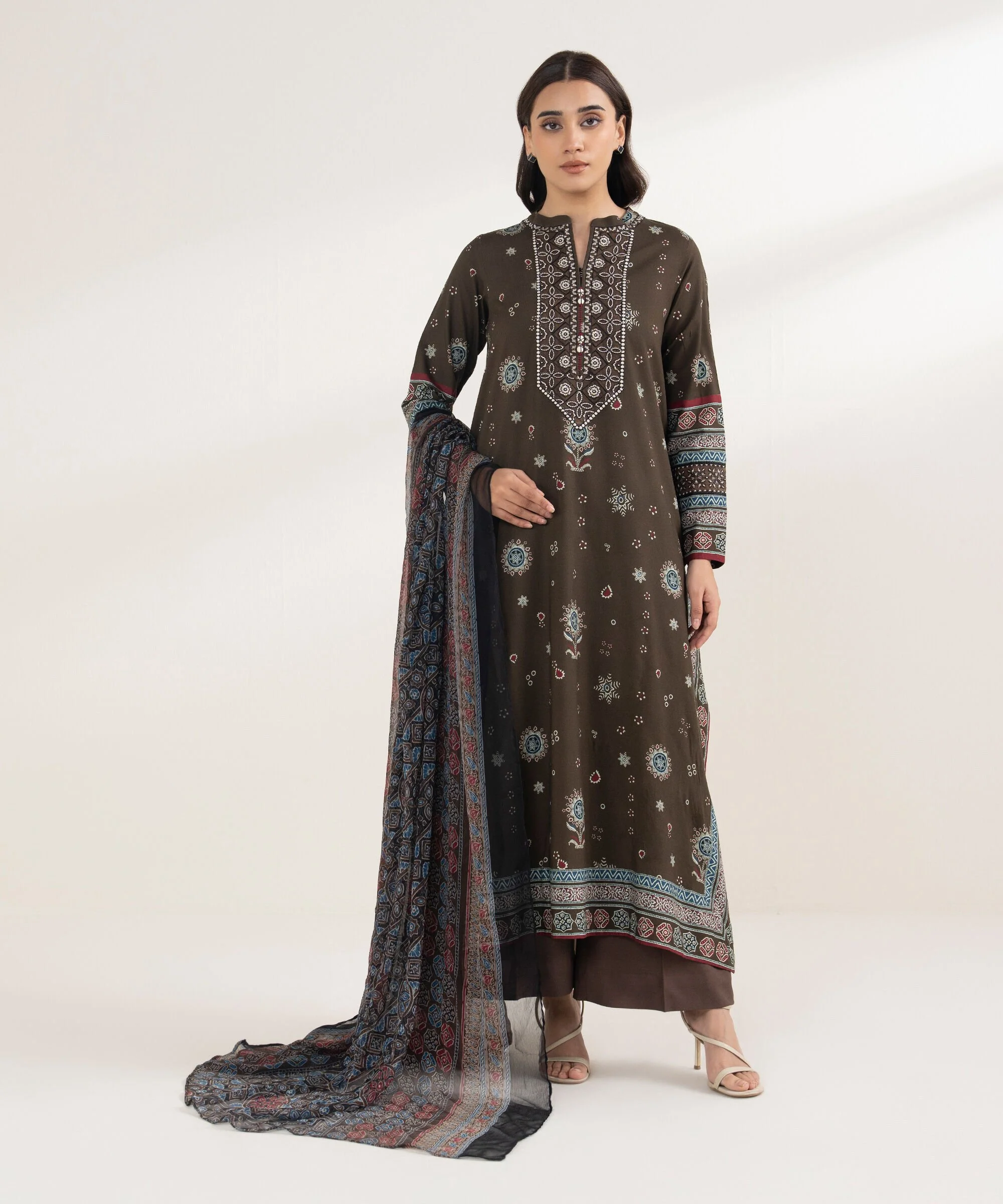 Sapphire Stitched 3 Piece Arabic Lawn PEDYS26V067B Y-48 - Image 2