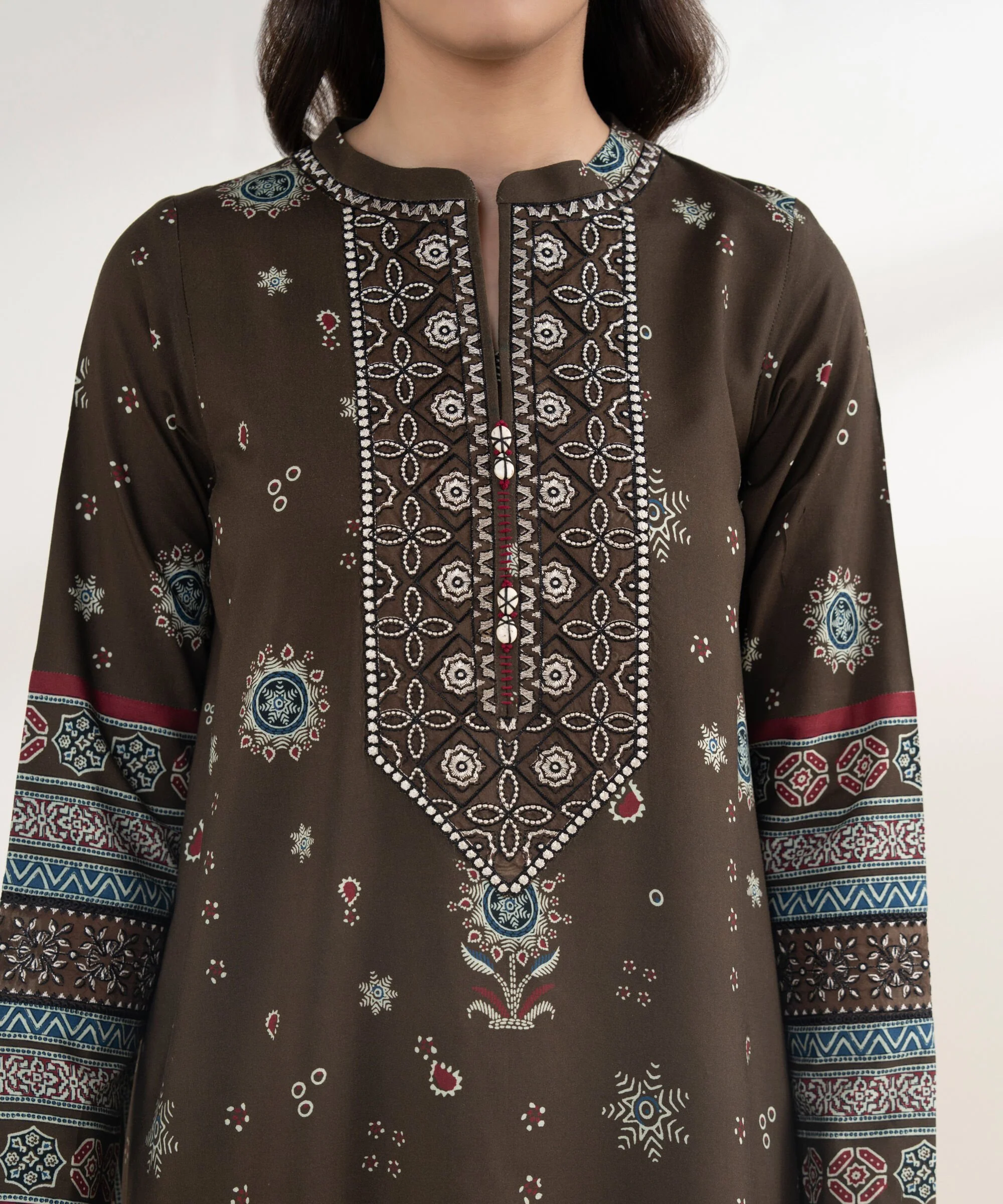 Sapphire Stitched 3 Piece Arabic Lawn PEDYS26V067B Y-48 - Image 5
