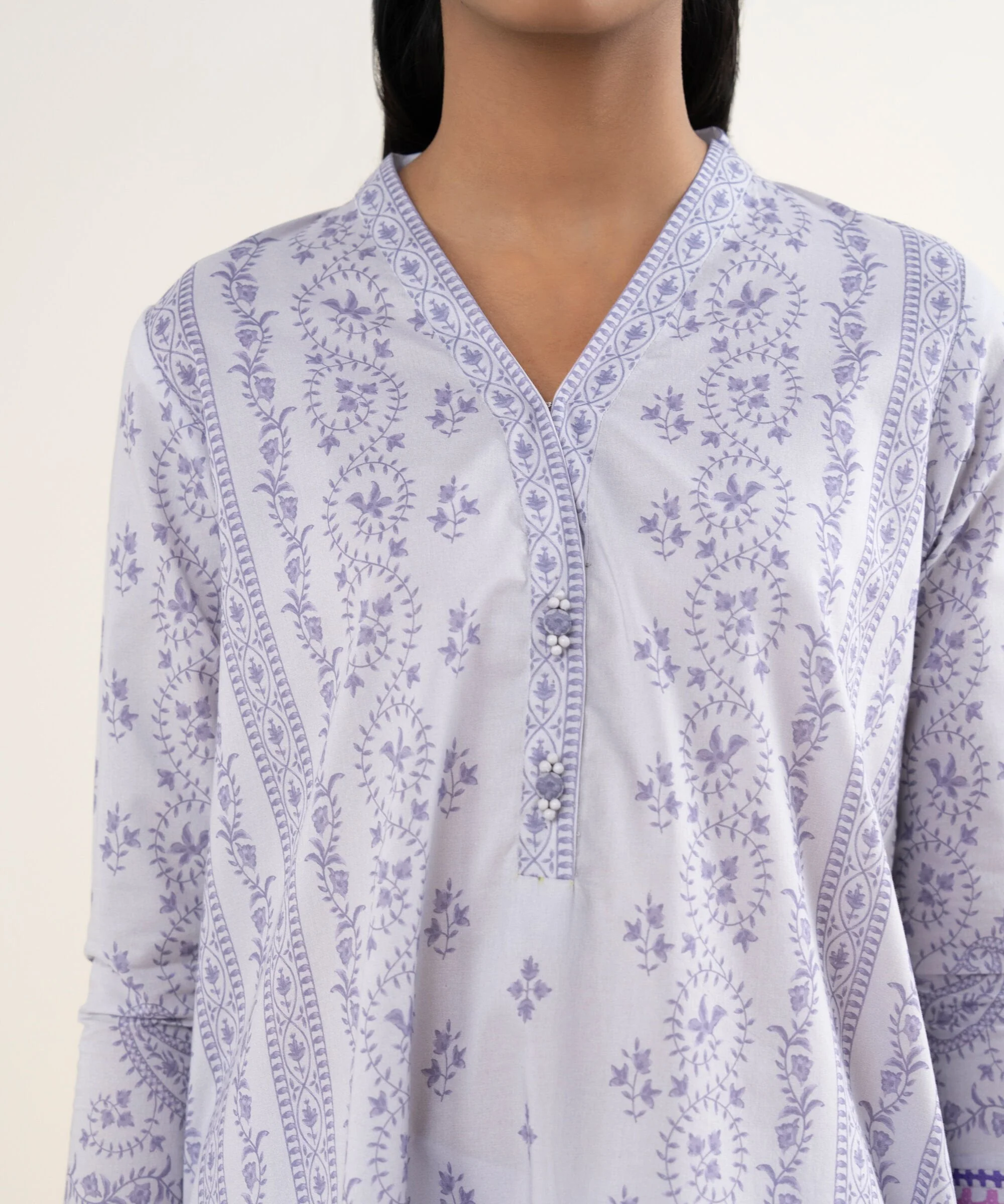 Sapphire Stitched 3 Piece Lawn 3PESGS26V022 (Y-91) J(9) - Image 5
