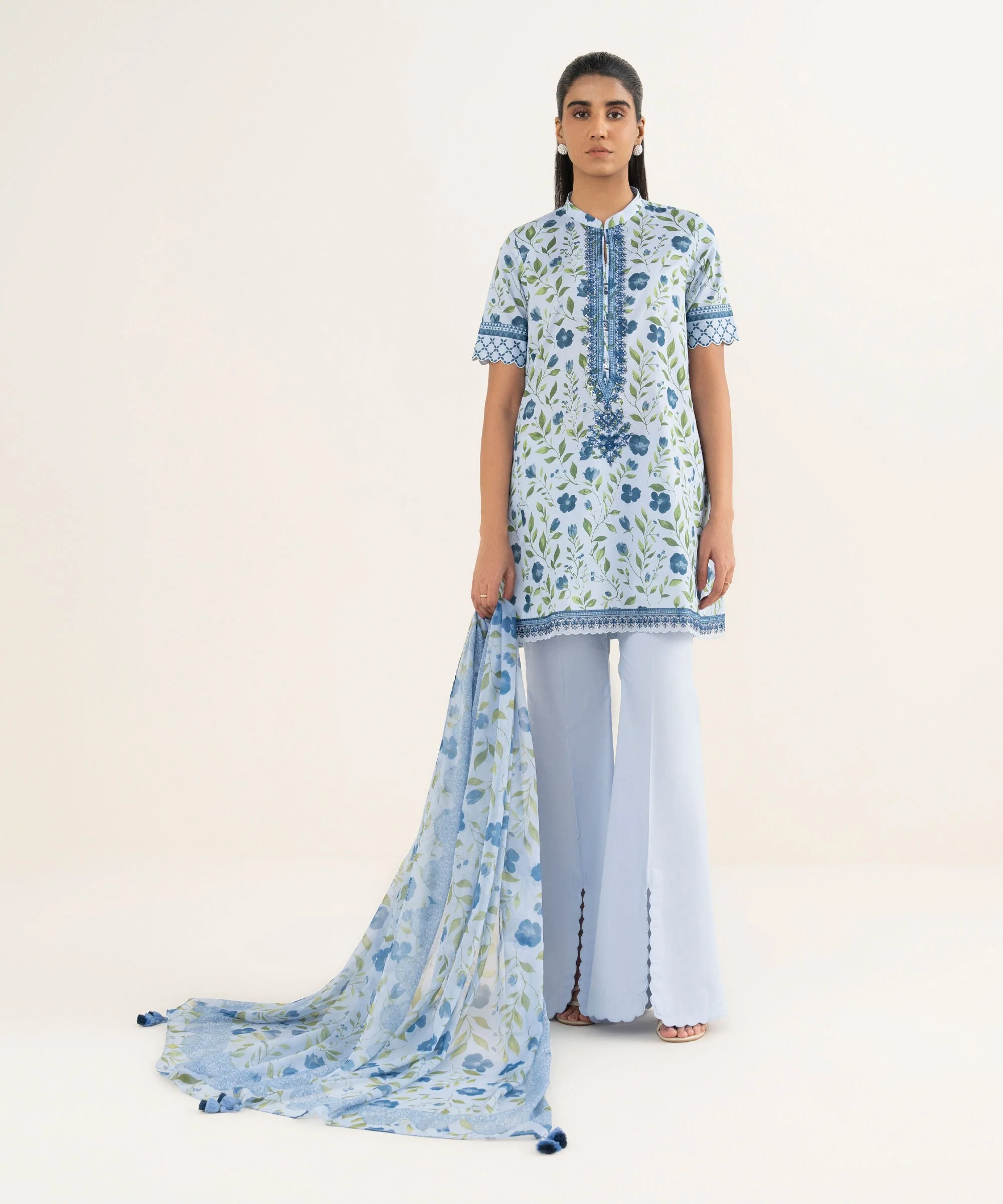 Sapphire Stitched 3 Piece Lawn EDYS26V0153B(J66) - Image 2