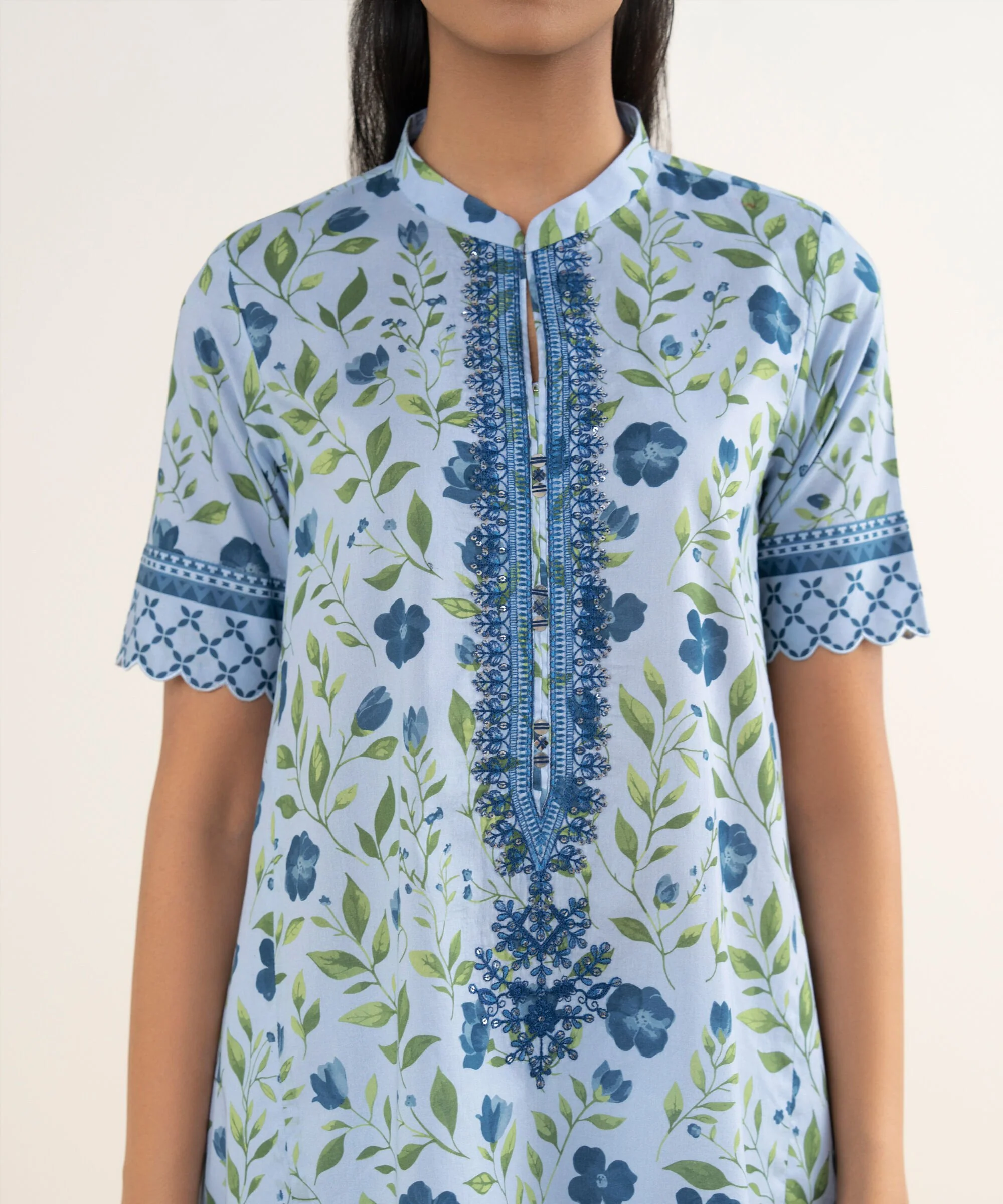 Sapphire Stitched 3 Piece Lawn EDYS26V0153B(J66) - Image 5