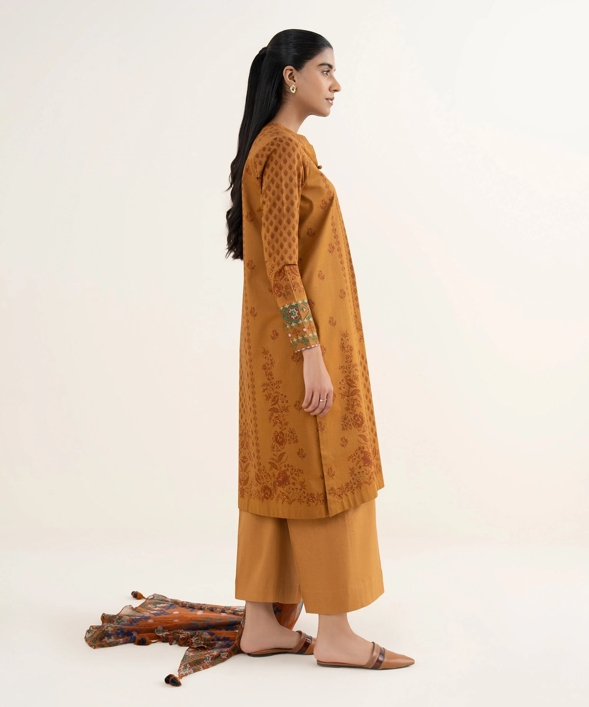 Sapphire Stitched 3 Piece Lawn PESGS26V023B (Y-180 178) J(9) - Image 2