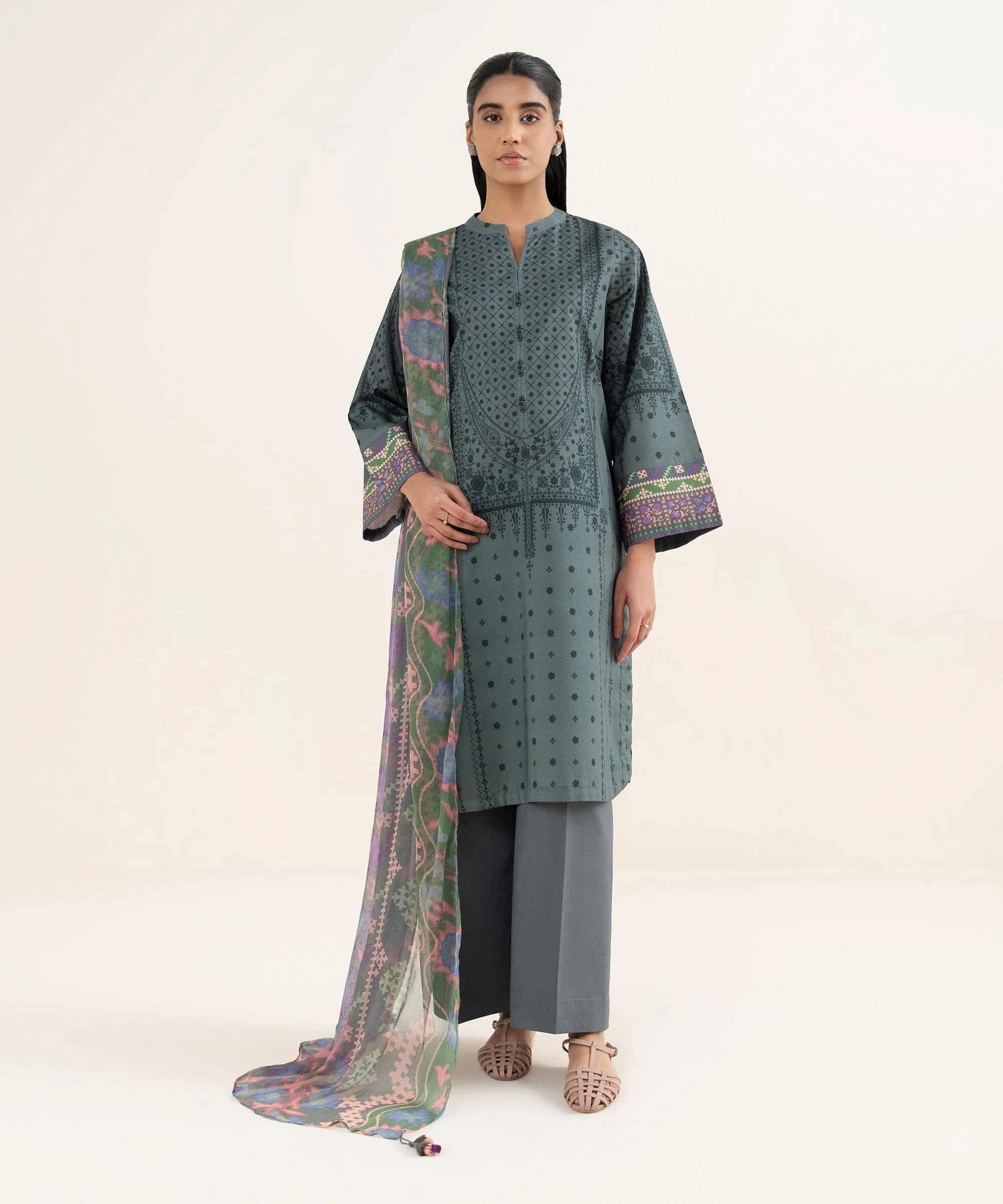 Sapphire Stitched 3 Piece Lawn PESGS26V024B J(ext4) Y185 - Image 2